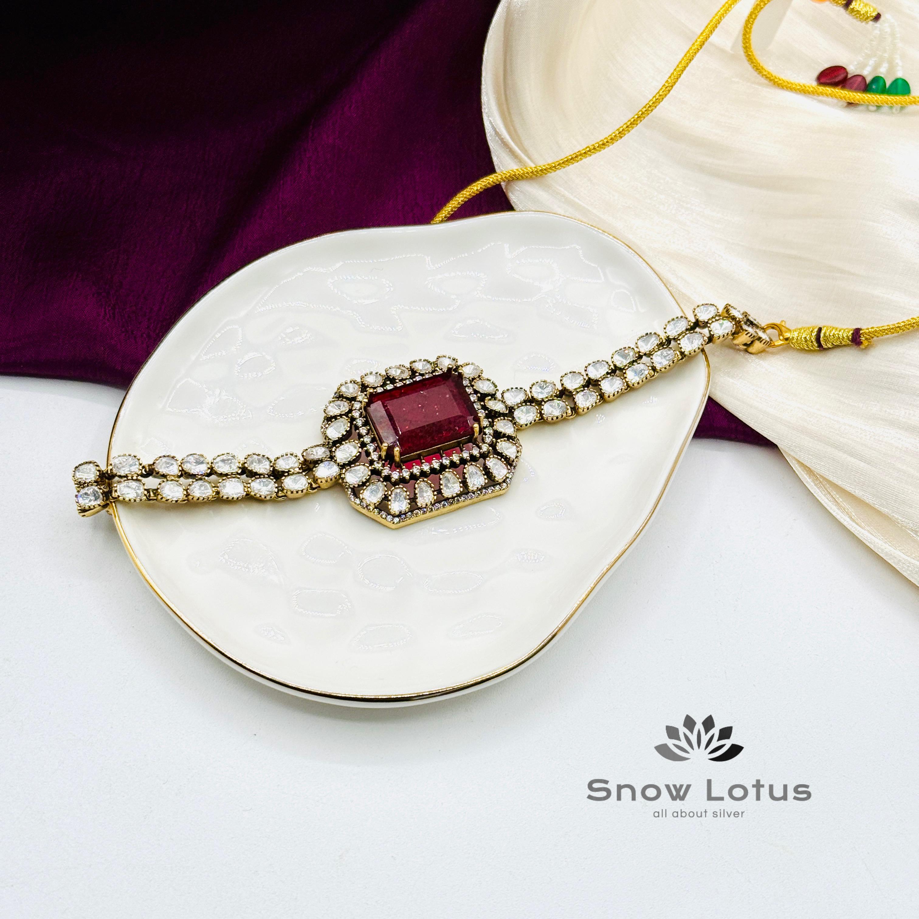 Glimmer Red Neckpiece