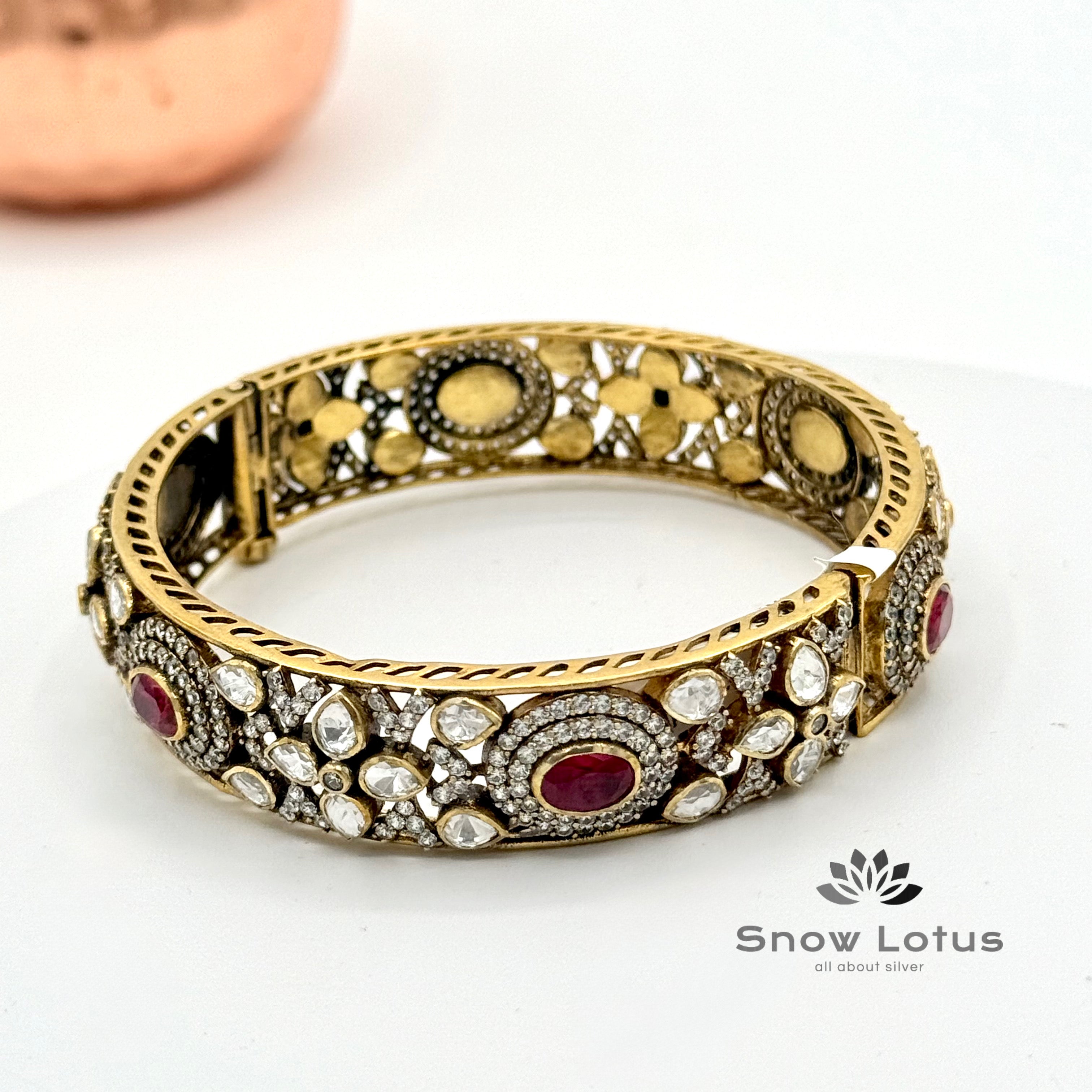 Openable Kemp & Moissanite Kada with Screw single
