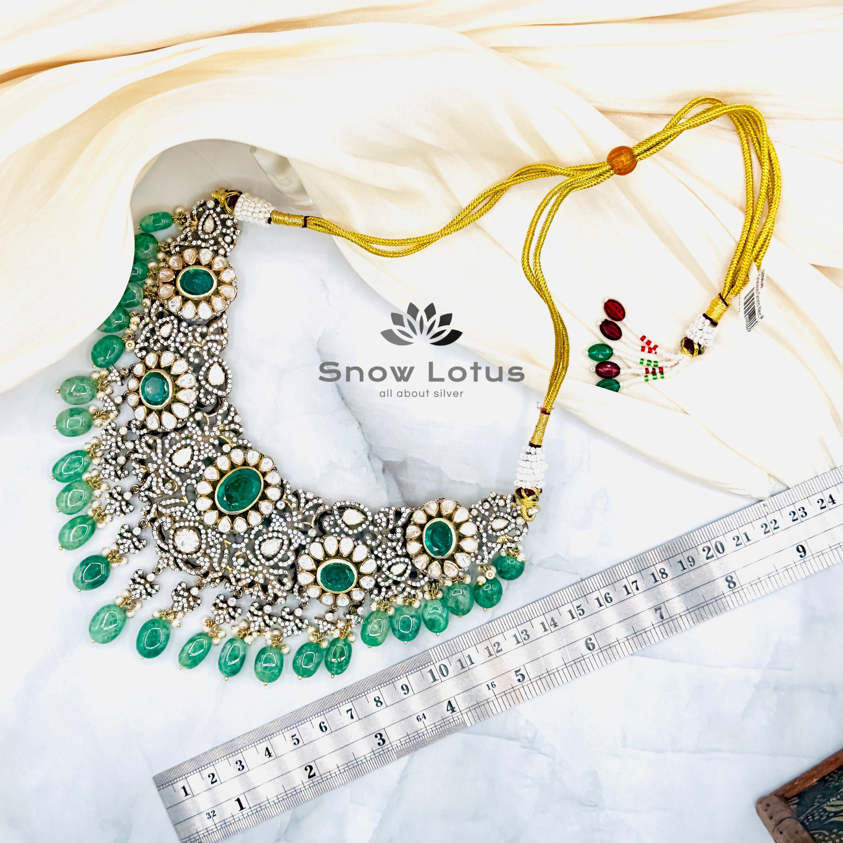 Gracious Green Neckpiece With Earrings