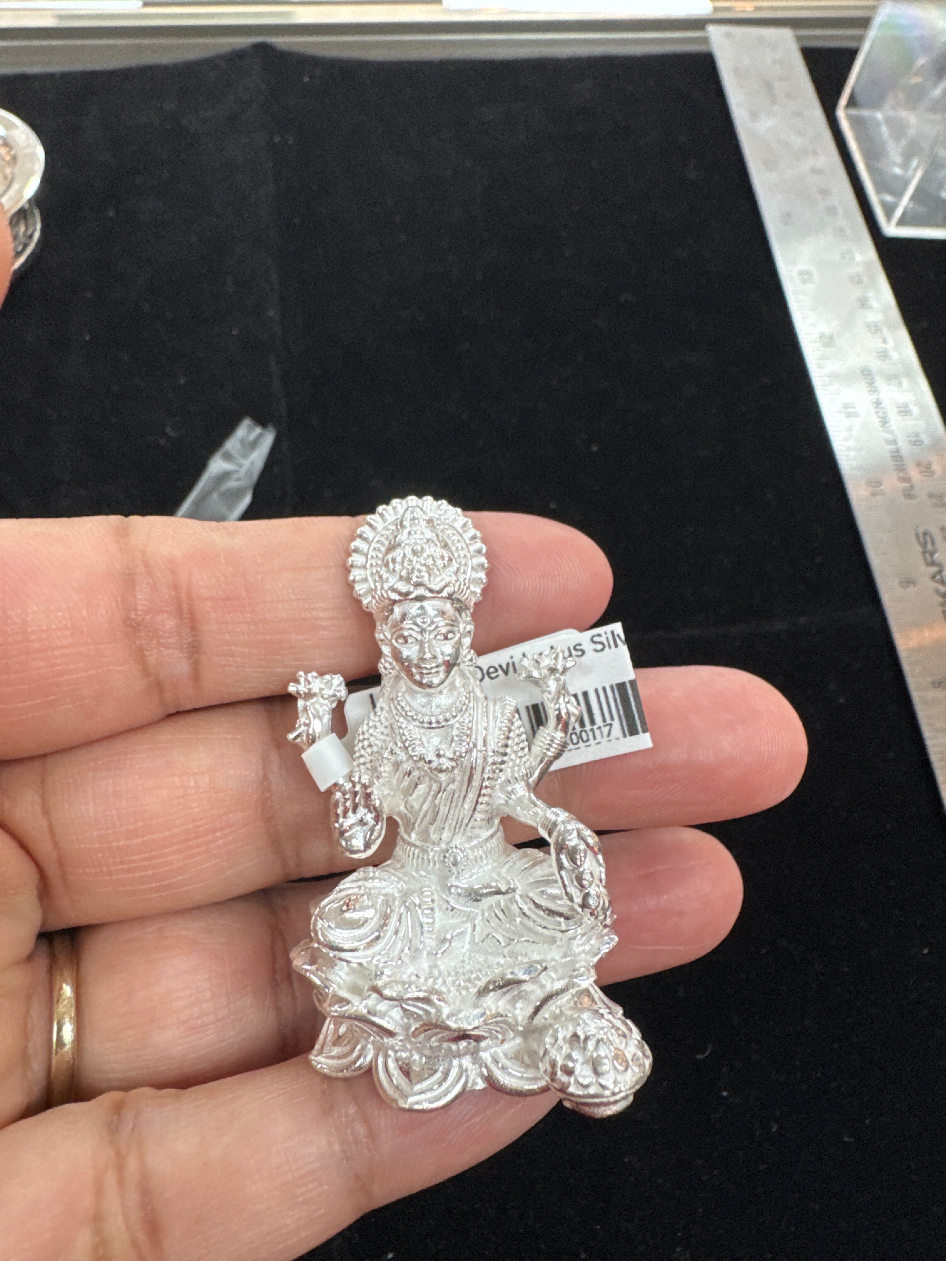 Lakshmi Devi Lotus Silver Solid 3D