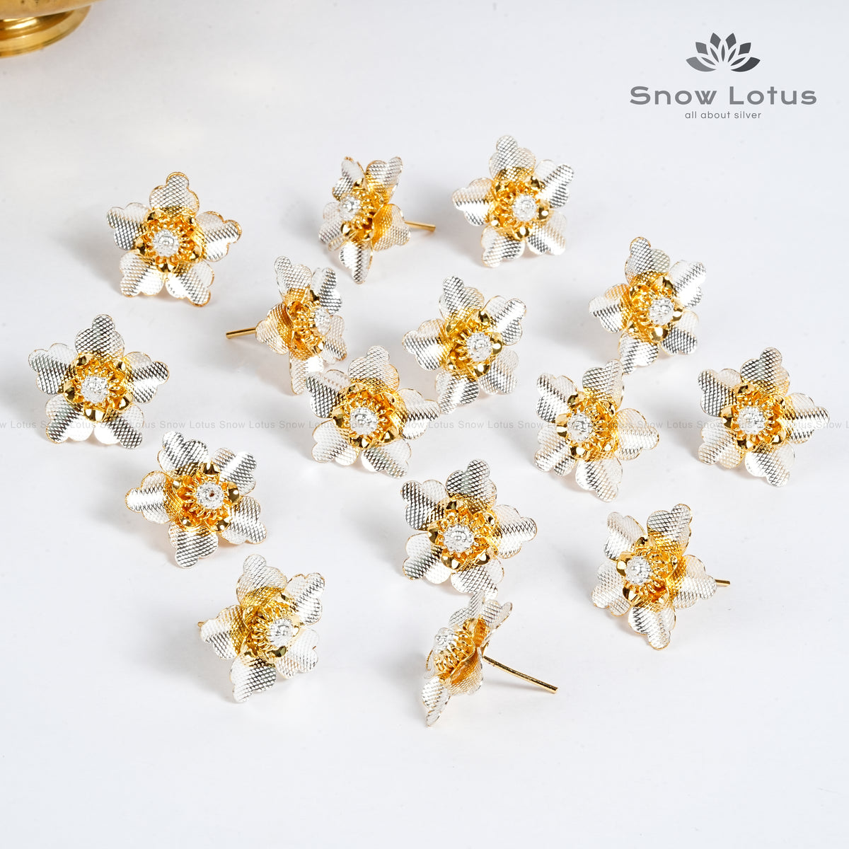 Gold Polish Flowers M2