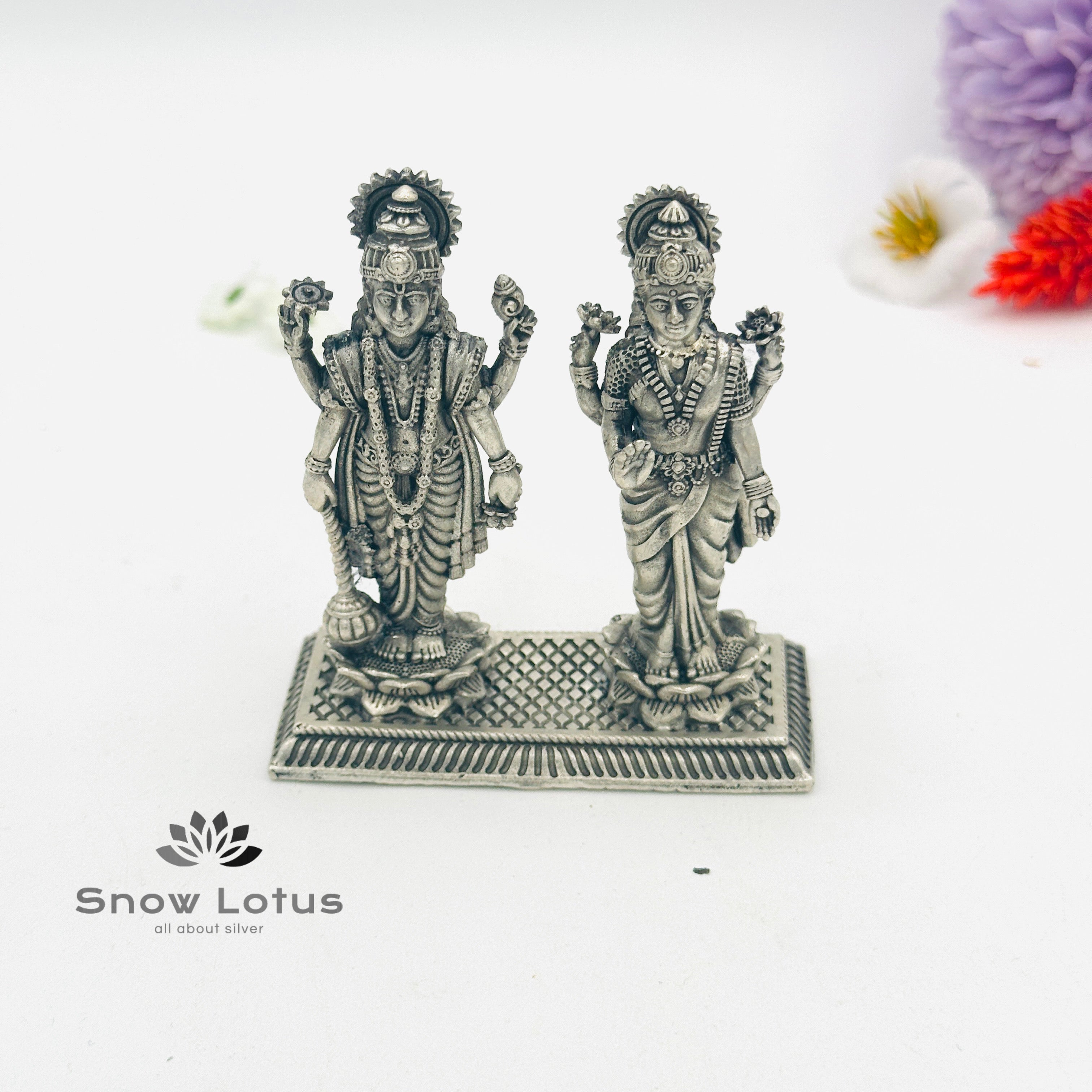 Satyanarayana Swamy with Lakshmi 3D Hallow M1