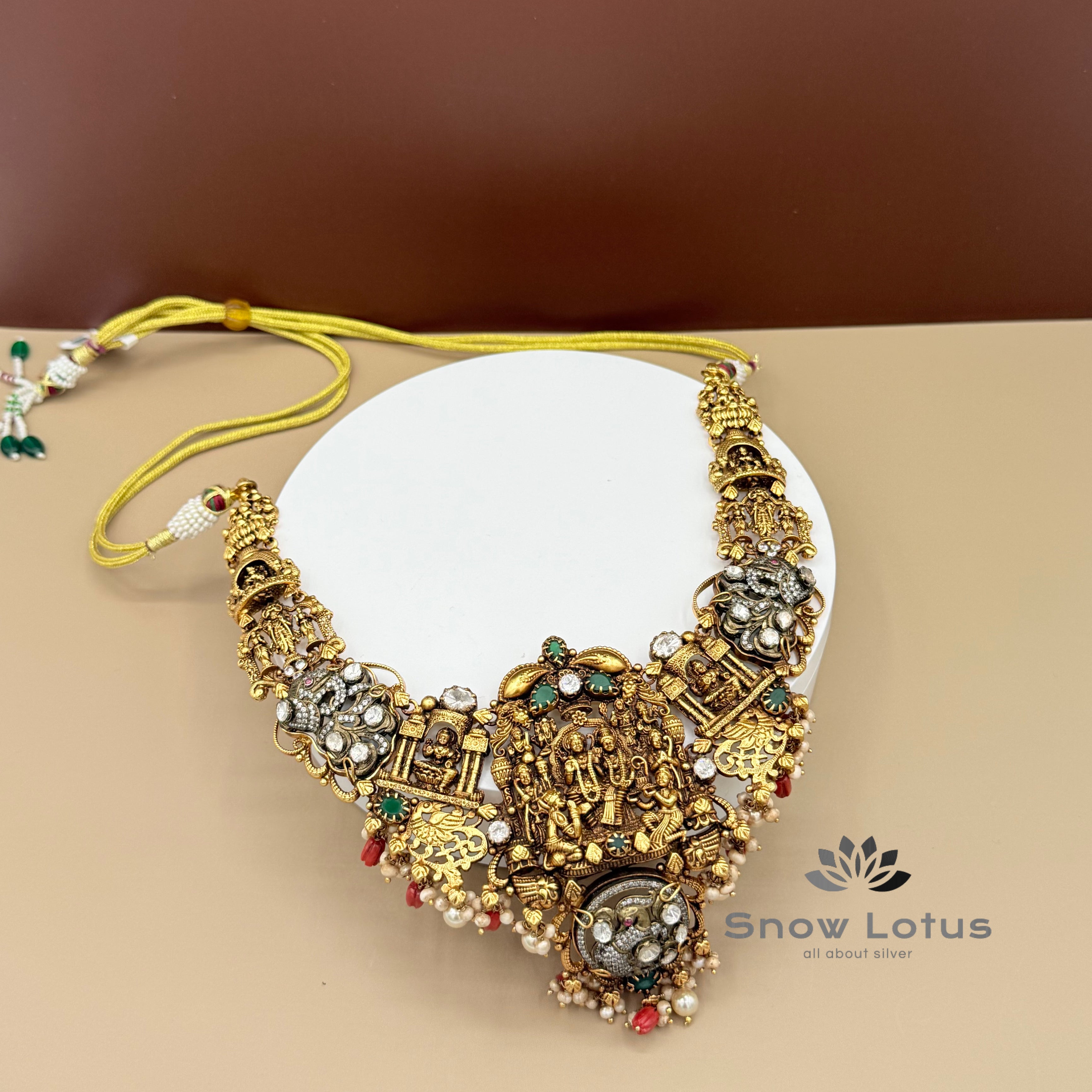 Ram Parivar Short Neckpiece