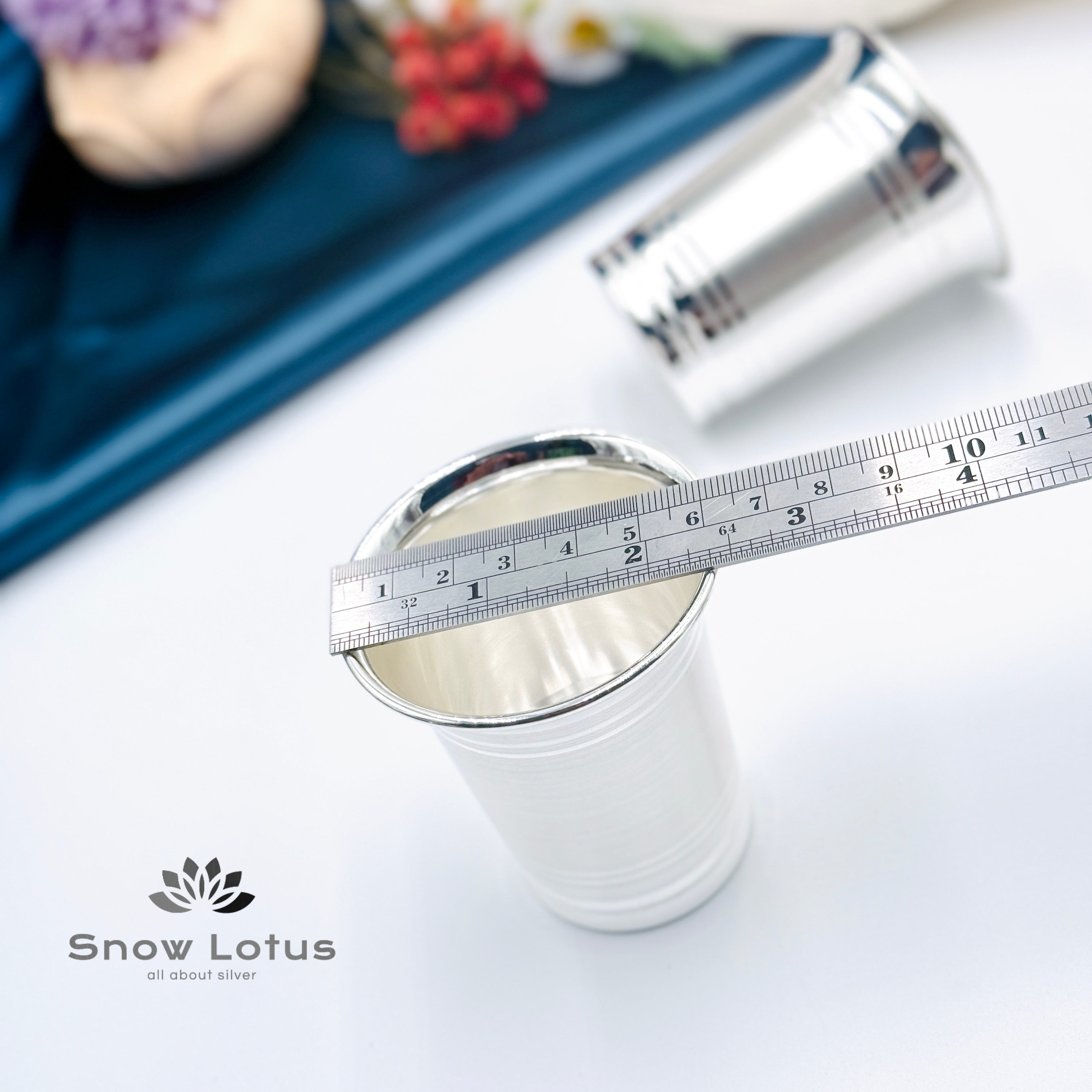 Plain glasses Self Lines