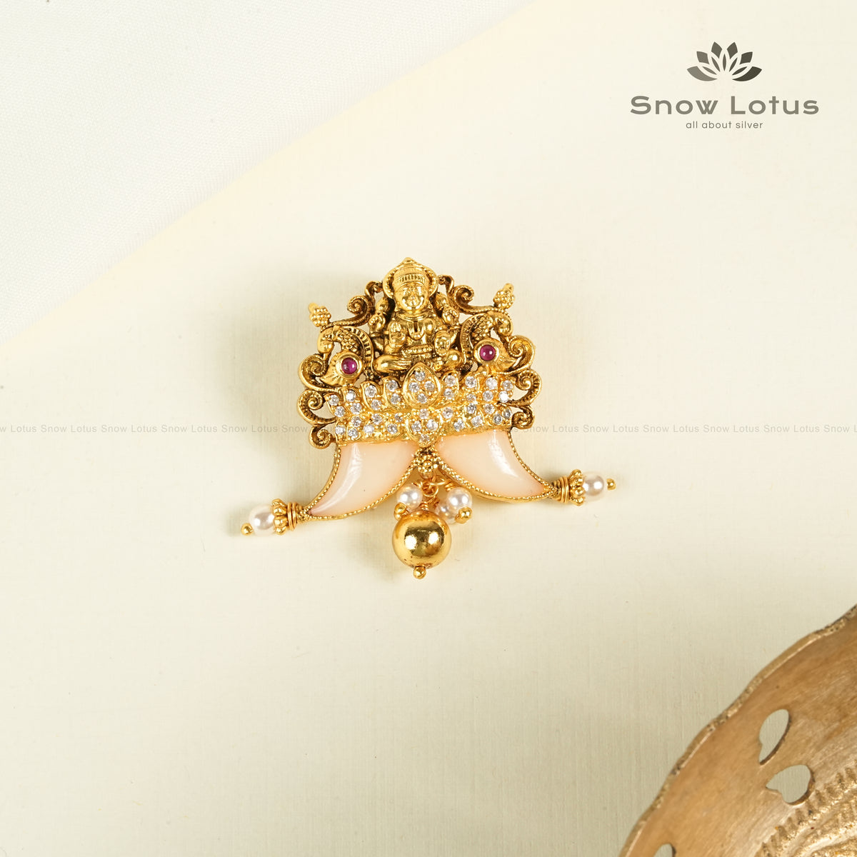 Golden Charm Antique Puligoru Pendant
