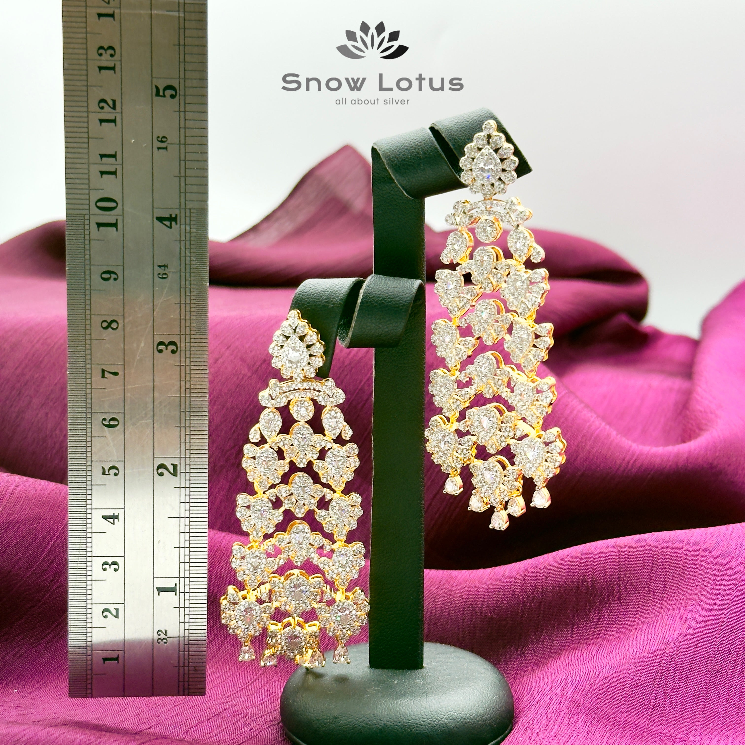 Celestial Bloom Neckpiece with Earrings