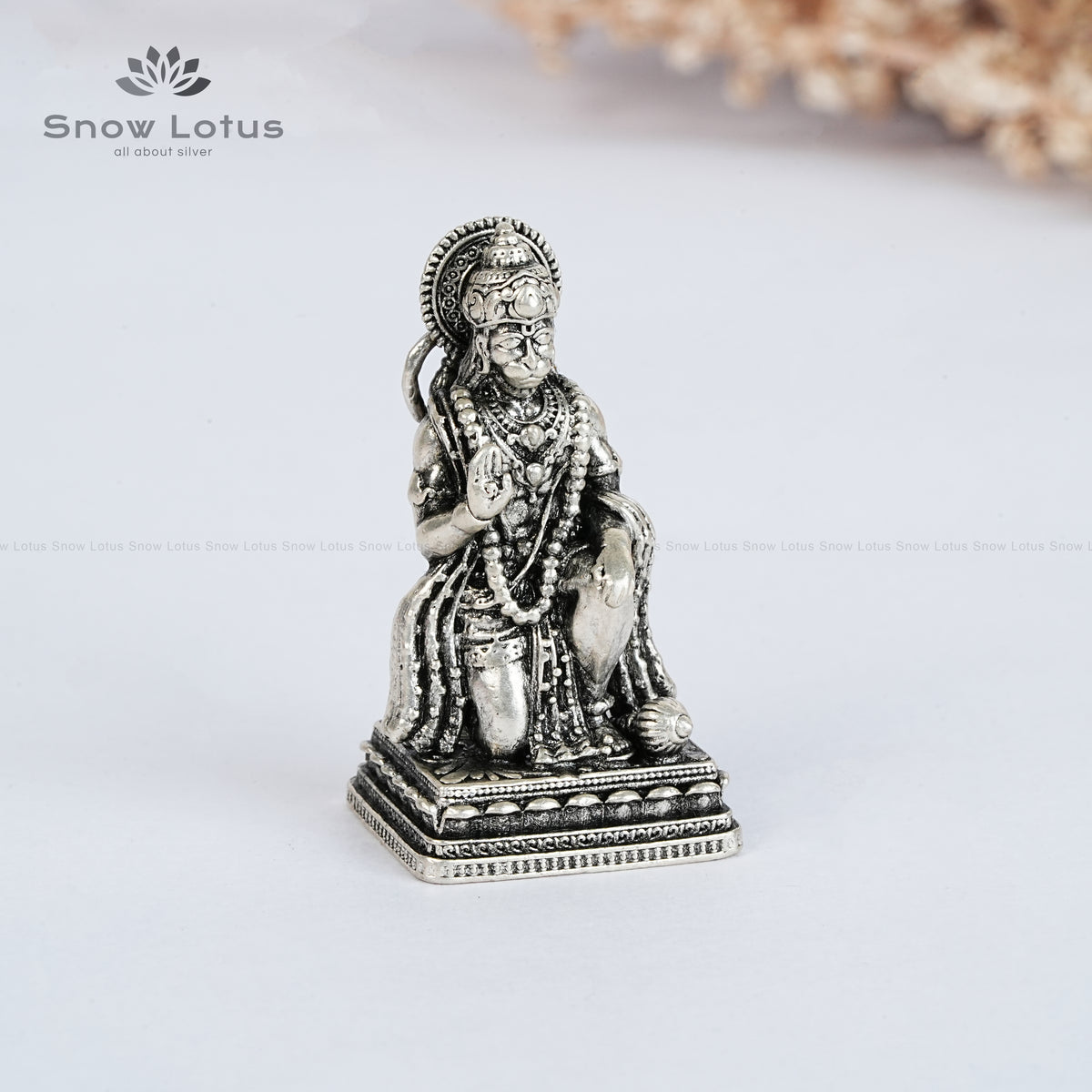 Sitting Hanuman