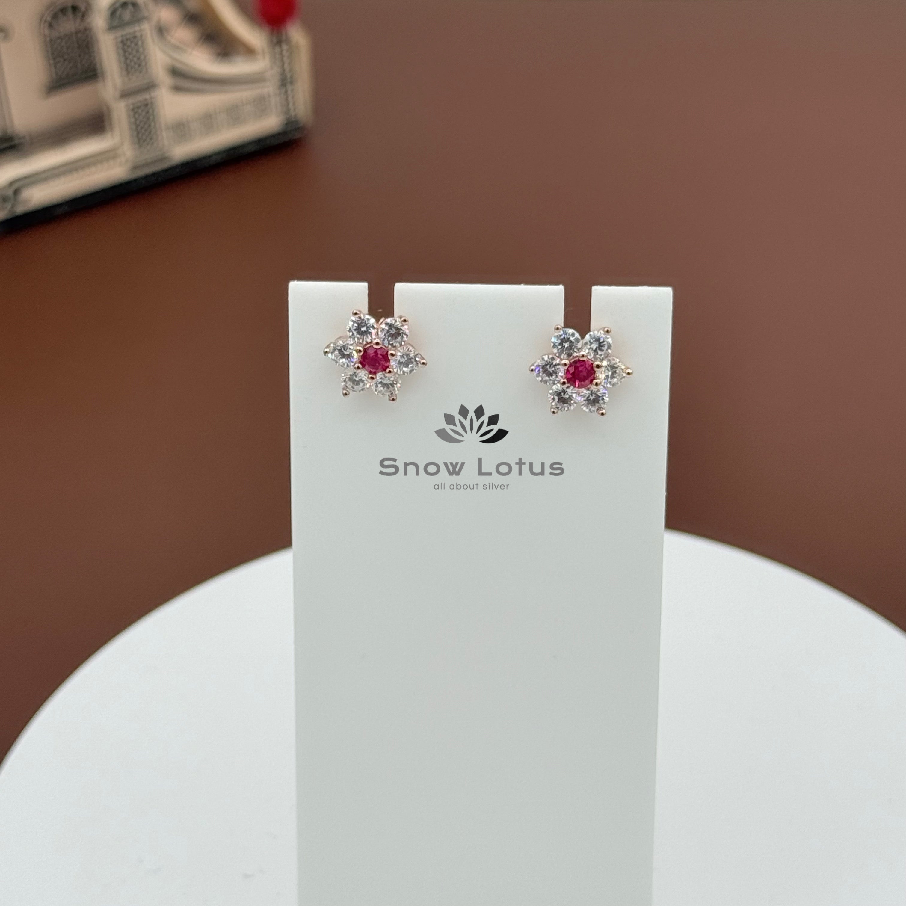 White Rosegold Ruby Mini Flower Studs