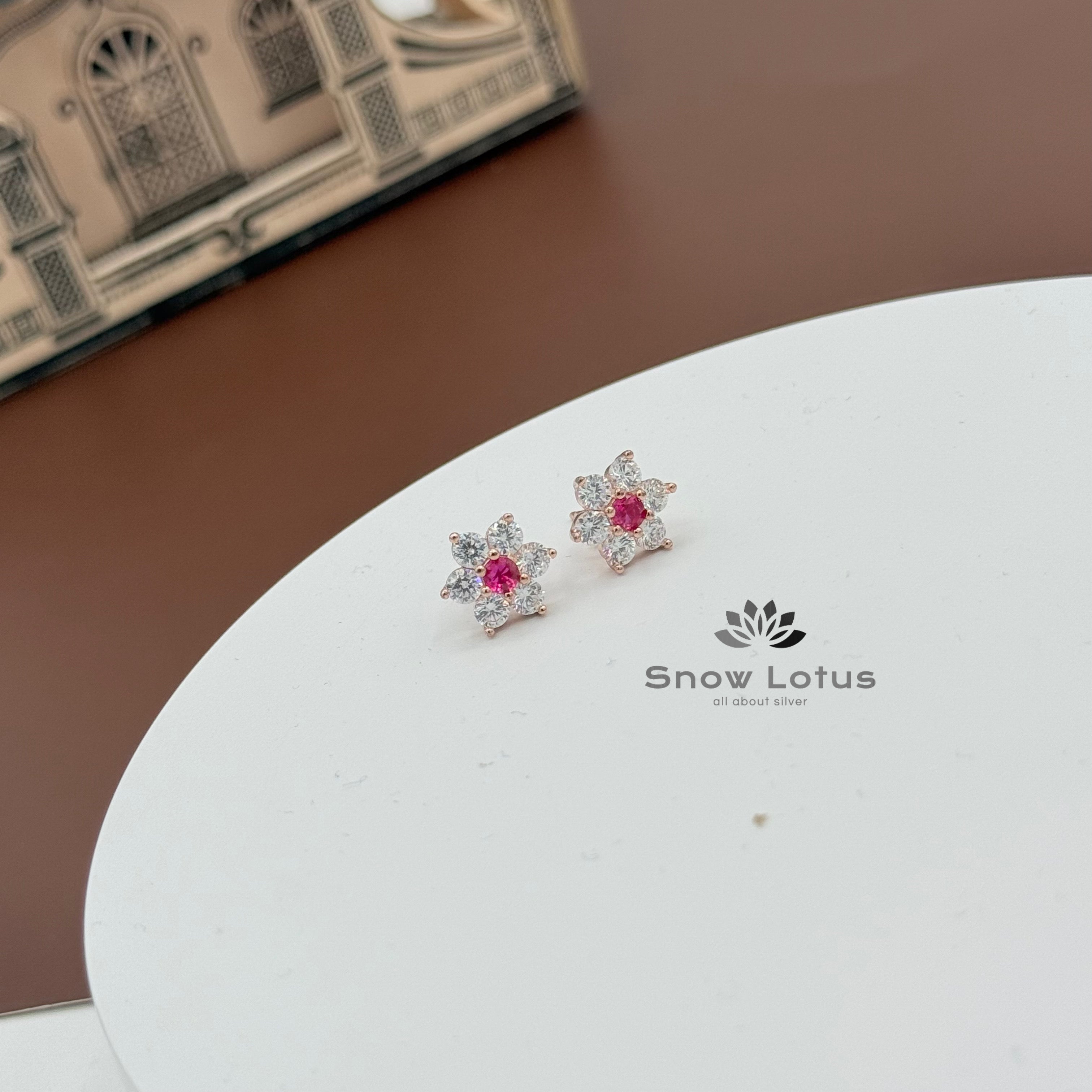 White Rosegold Ruby Mini Flower Studs