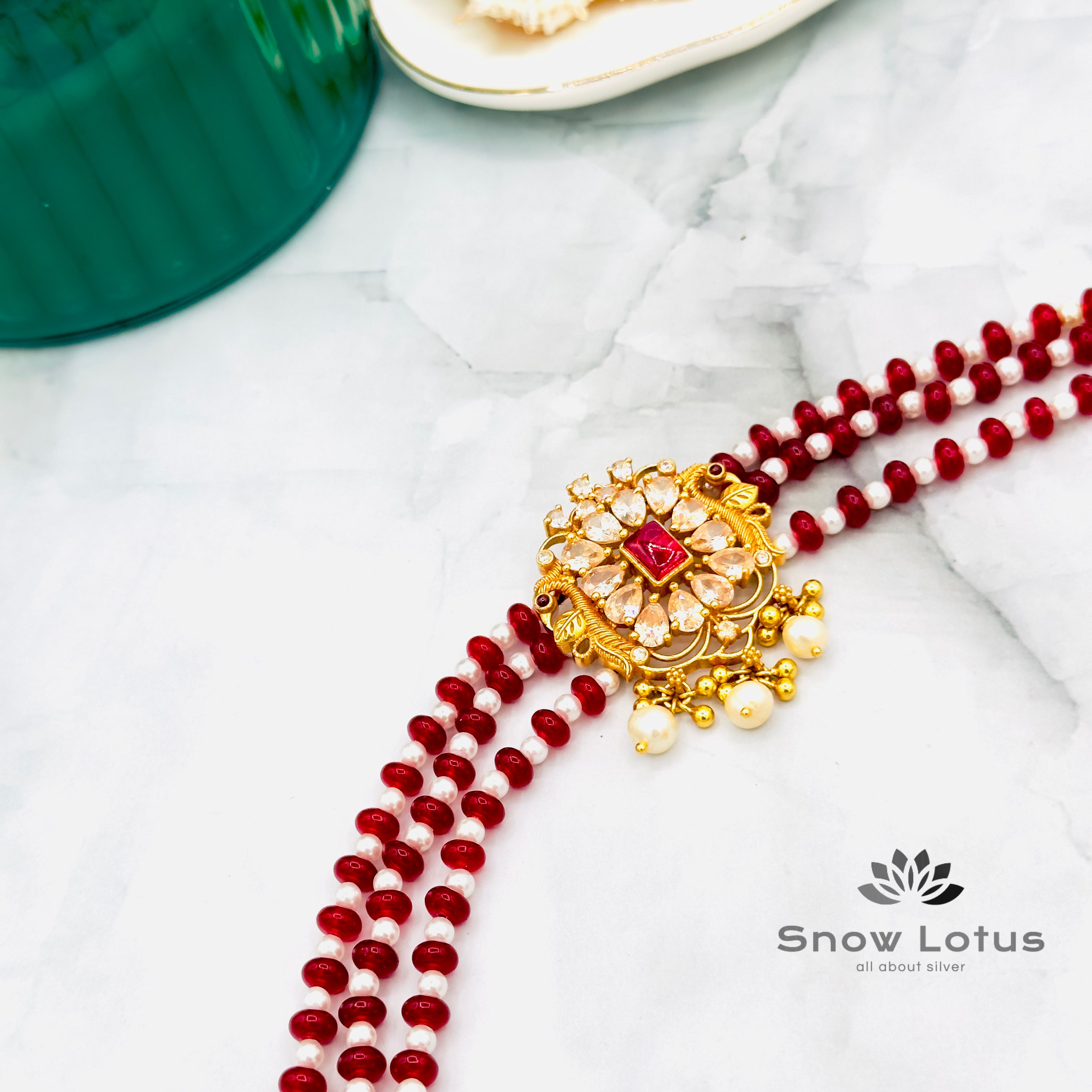 Pink High fashion choker