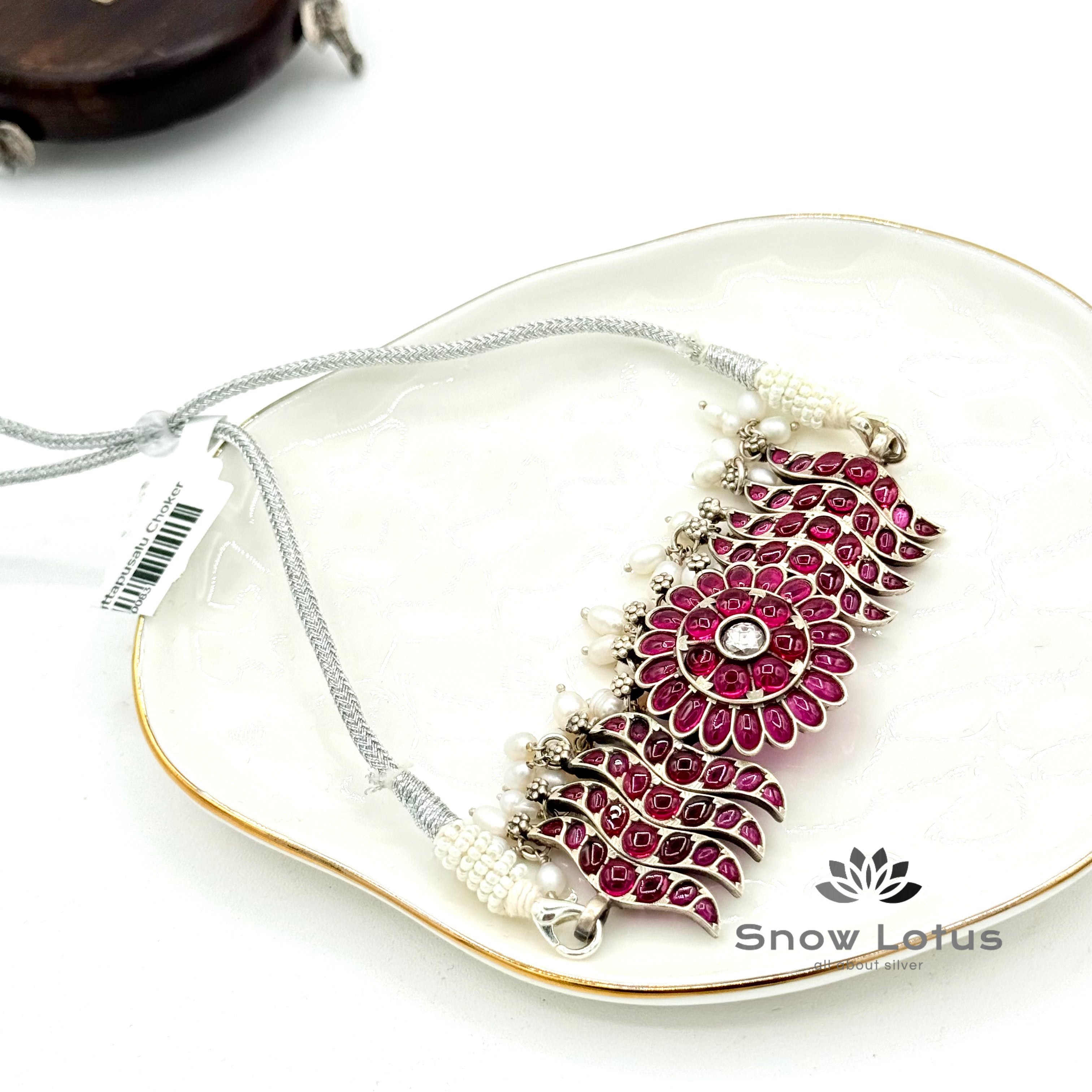 Kempu Short Guttapusalu Choker