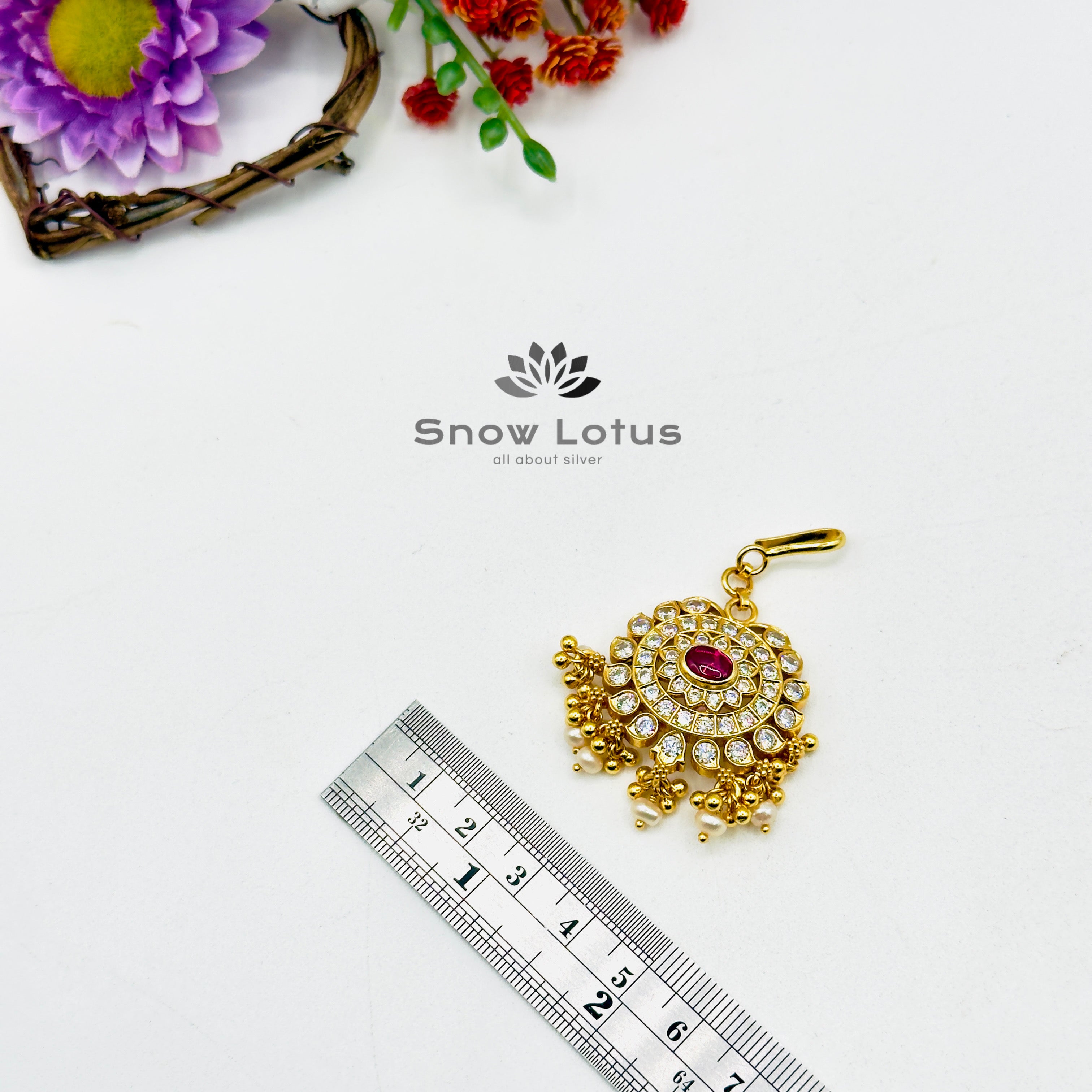 Lotus Gorgeous Maang Tikka