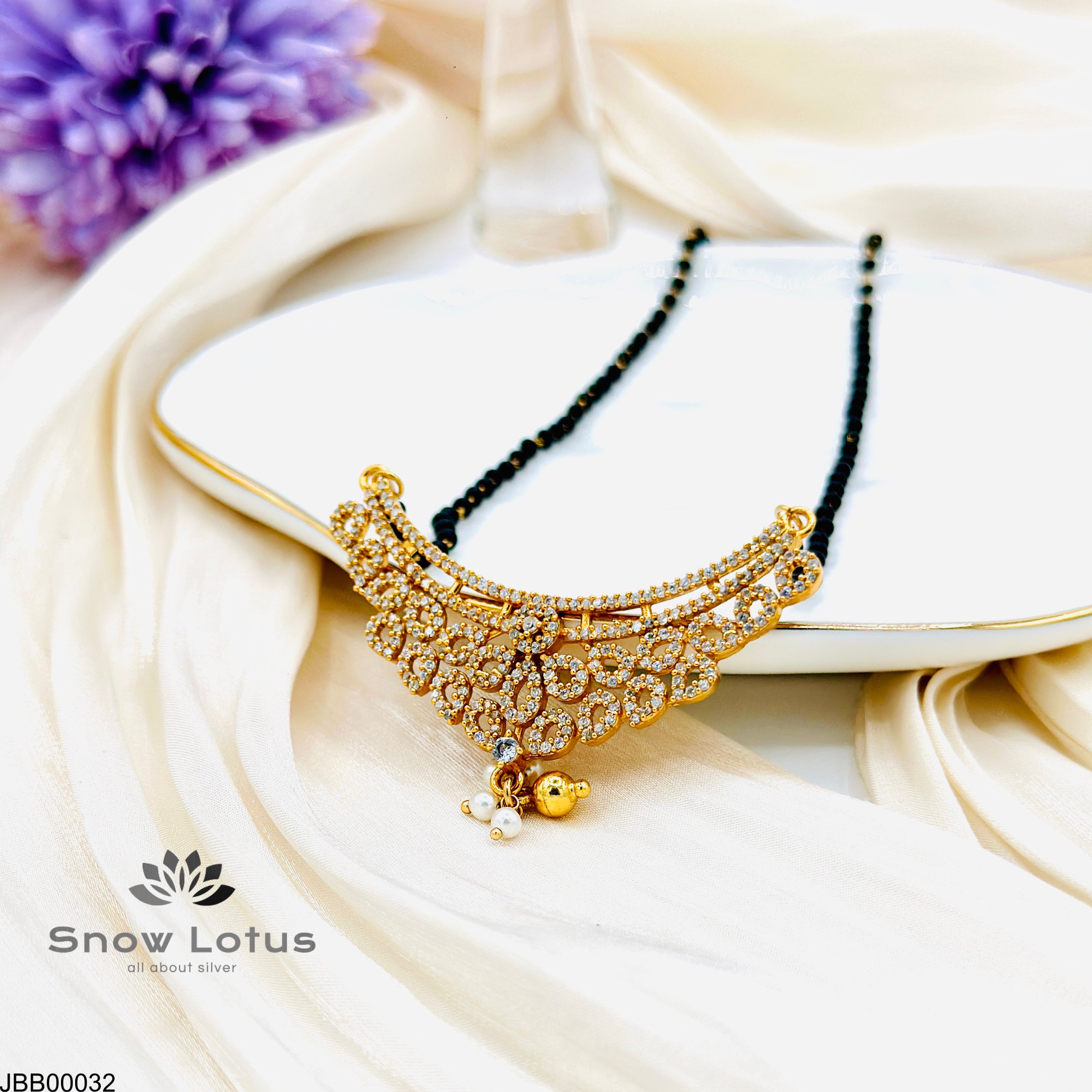 White Leaves Mangalsutra