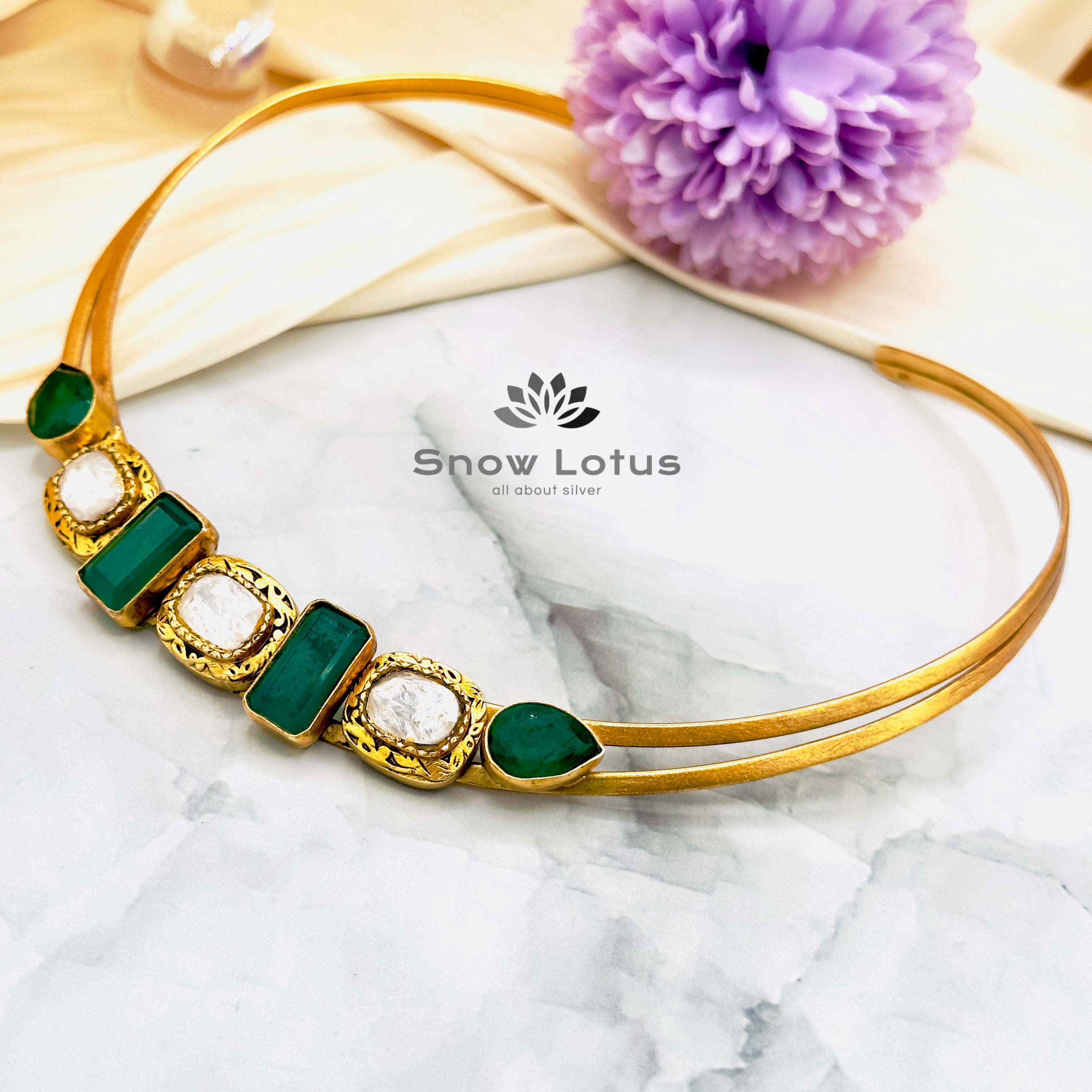 Emerald with Moissanite Hasli