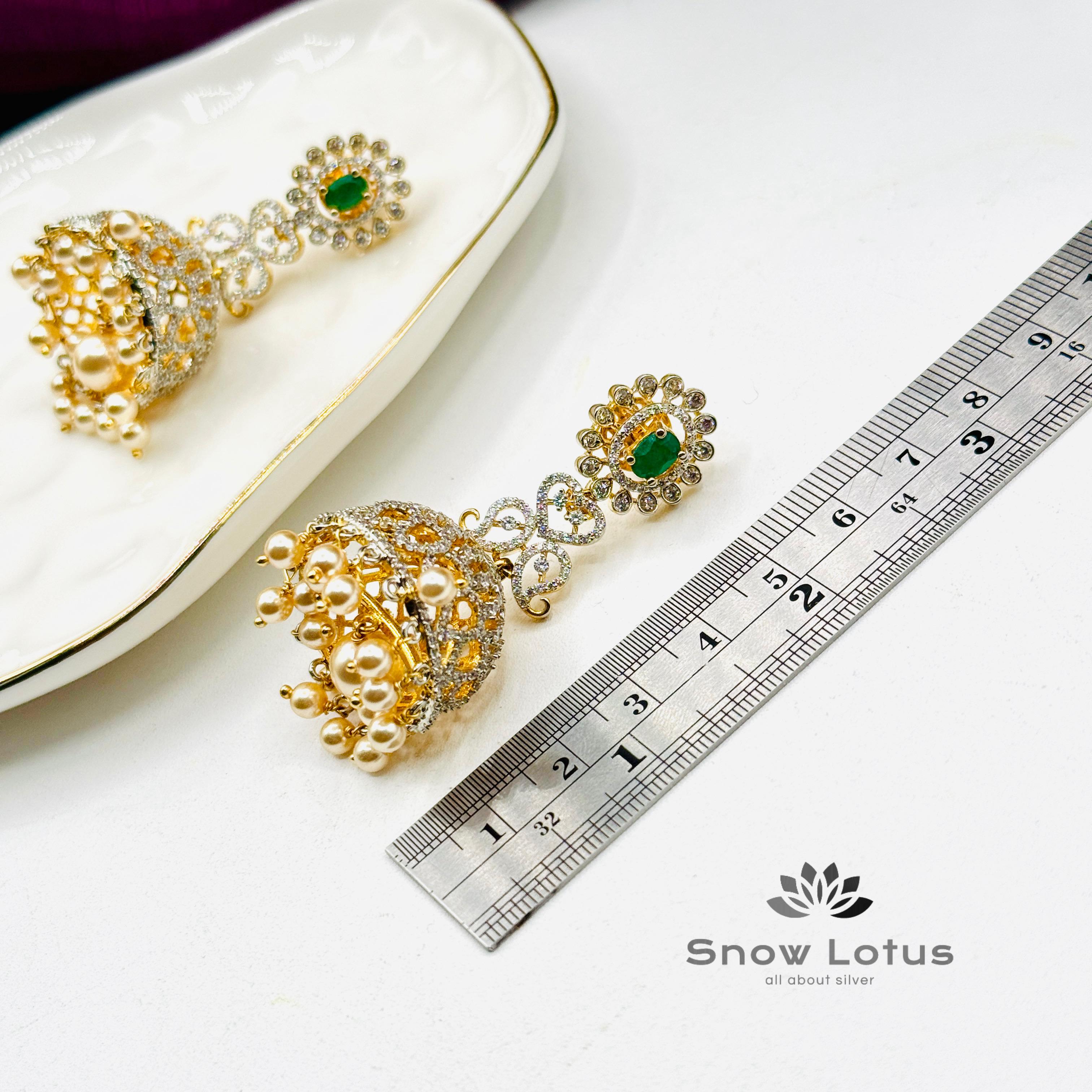 Greeny Shimmering Short Neckpiece