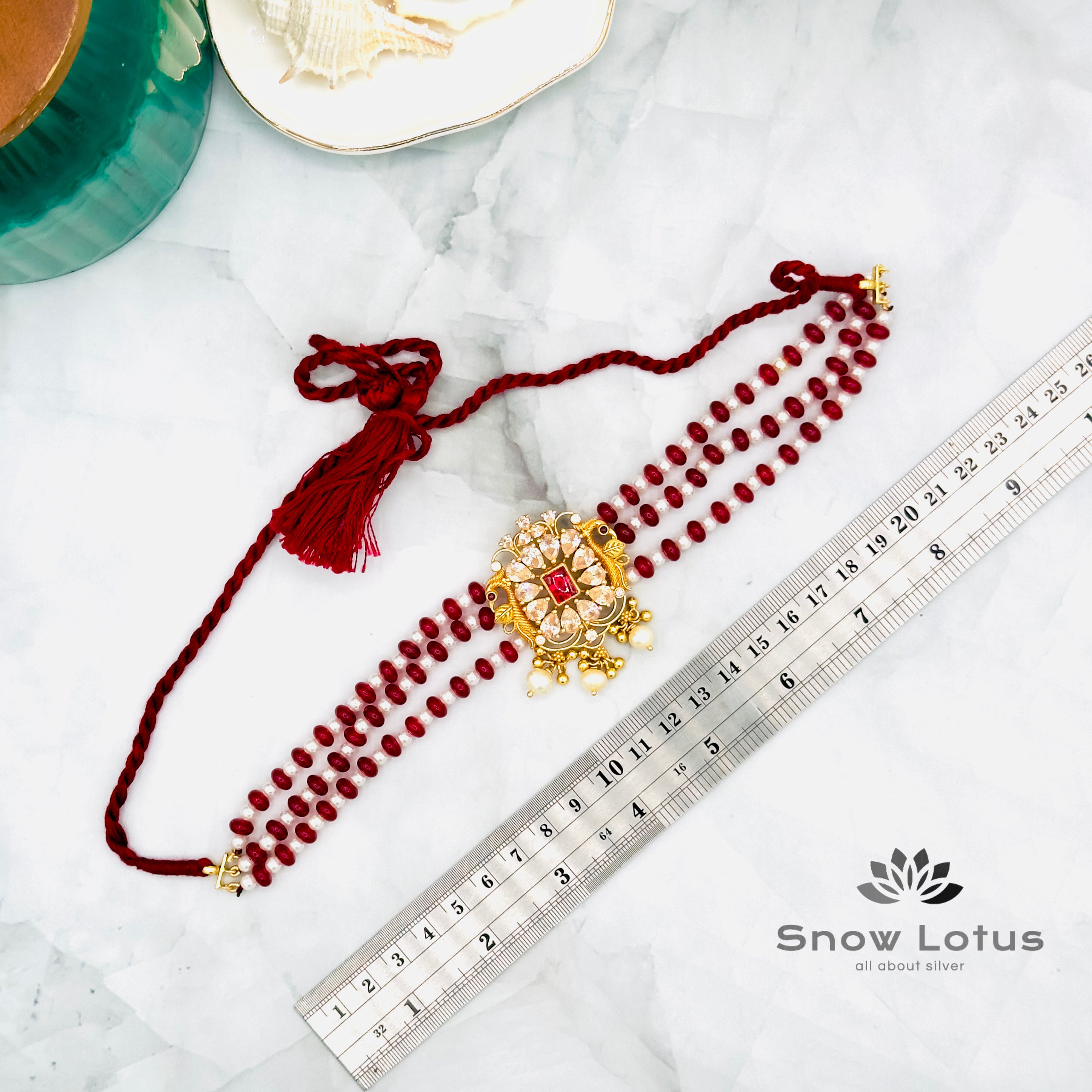 Pink High fashion choker