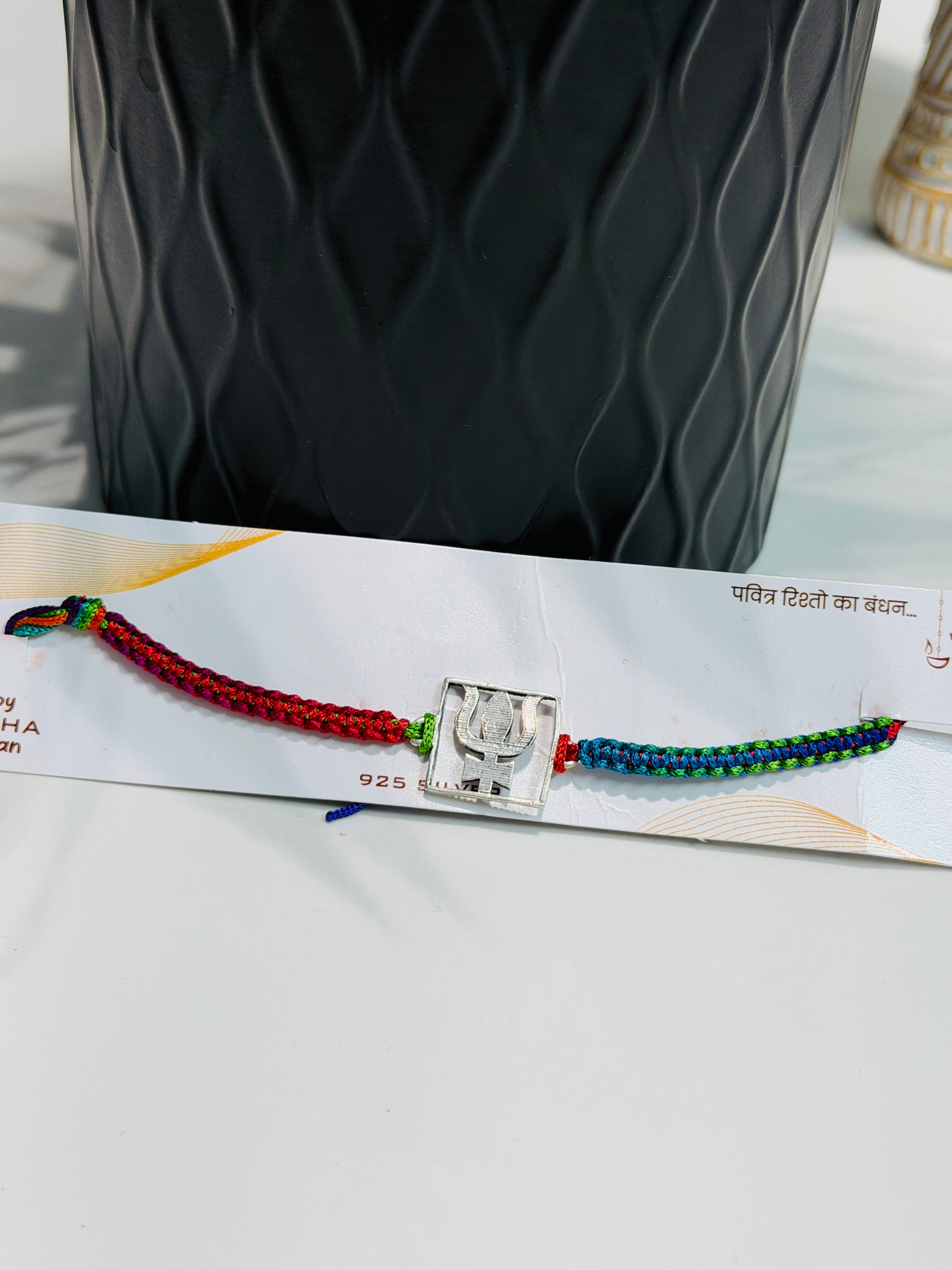 Rakhis with Accessories M9