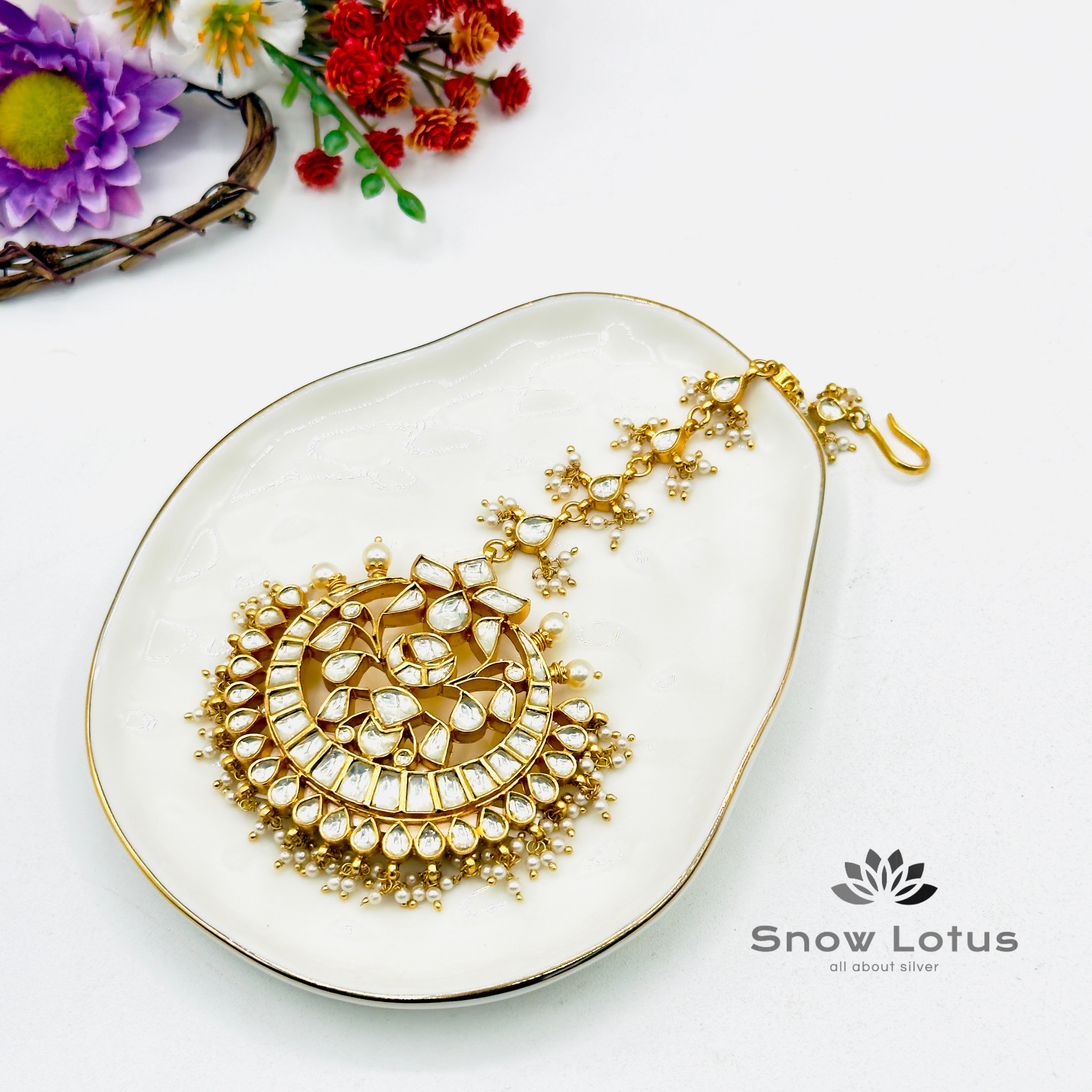 Half Moon Kundan Maang Tika