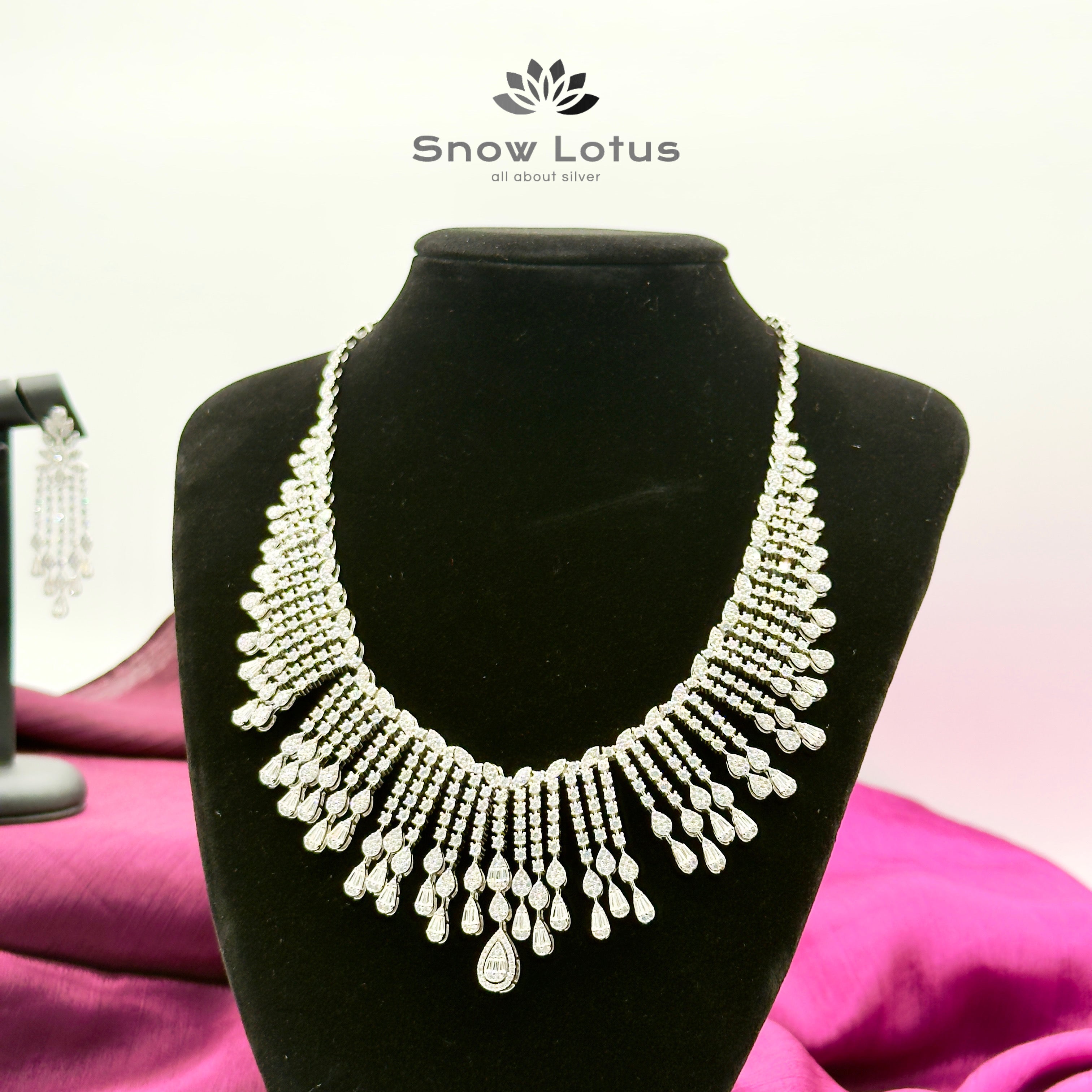 Rainfall Of Radiance Neckpiece Set