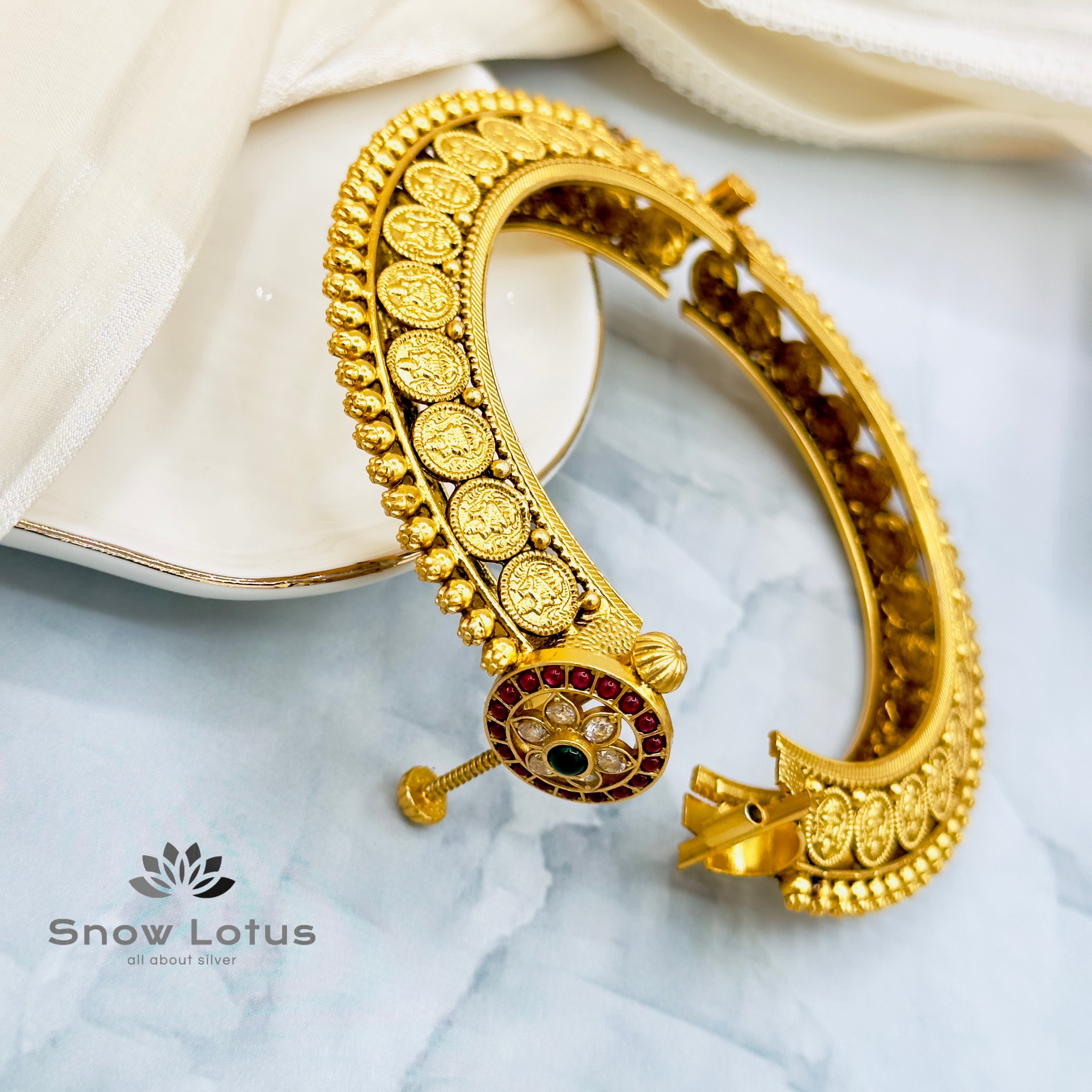 Lakshmi coined kada single 2.4