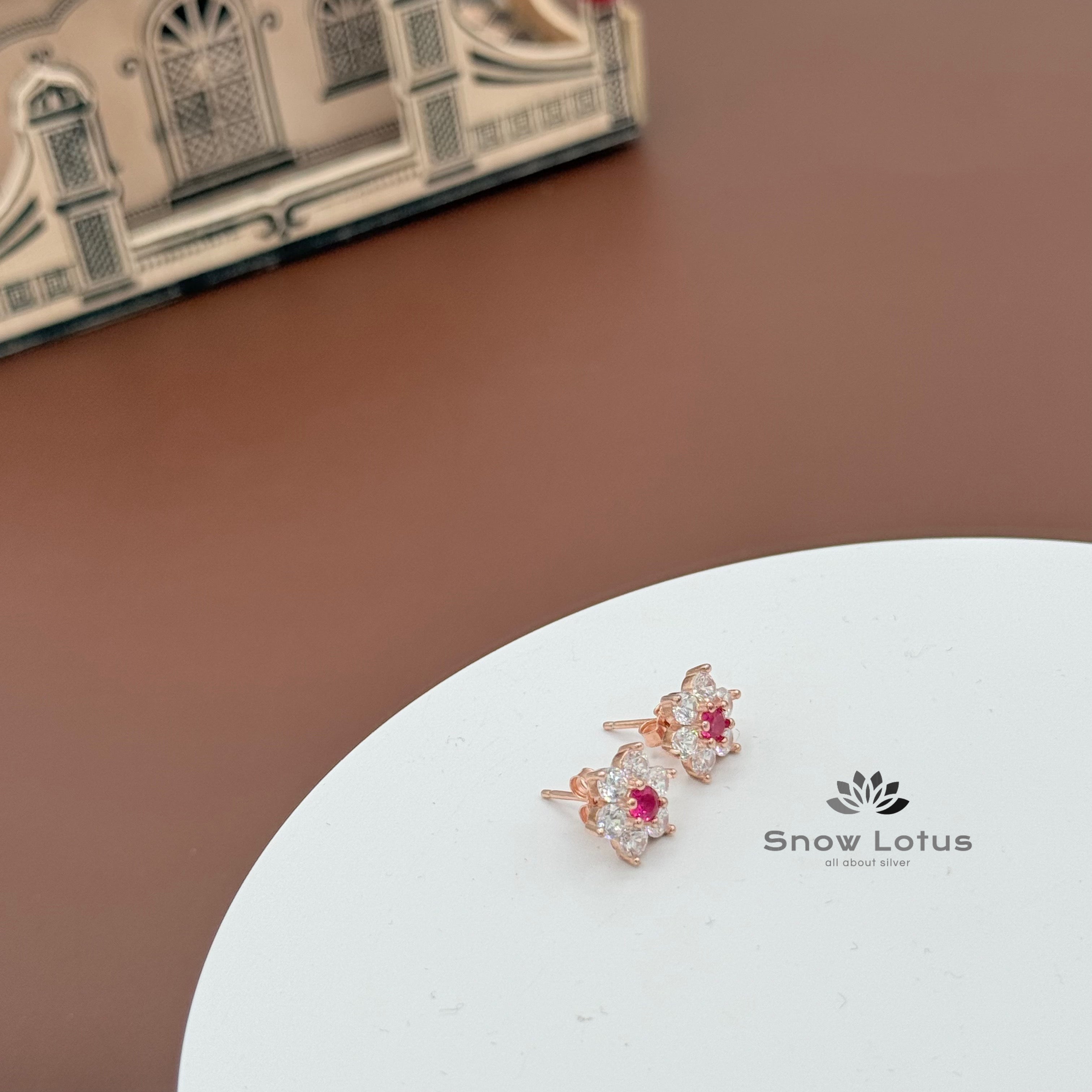 White Rosegold Ruby Mini Flower Studs