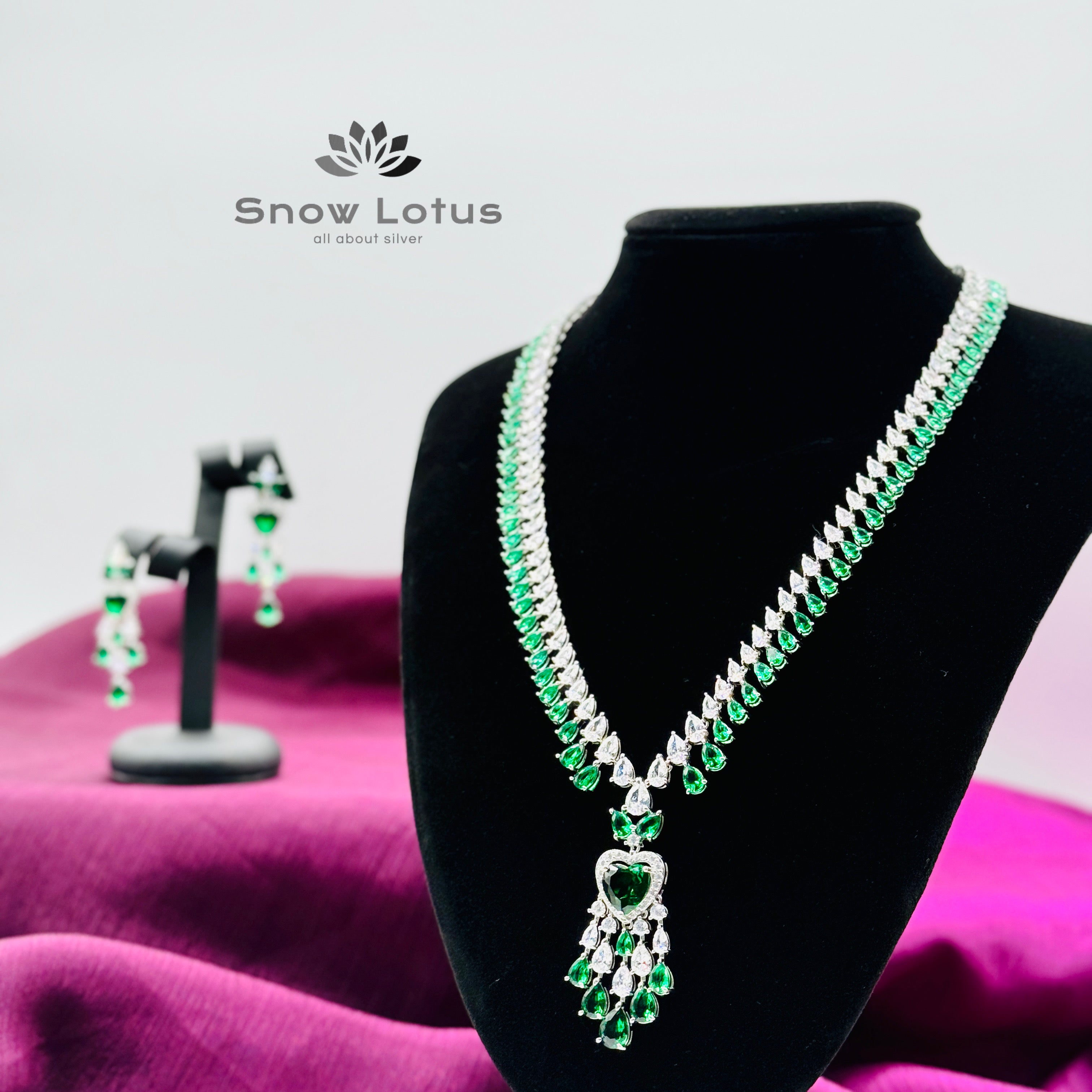 Green Heart Neckpiece With Earrings