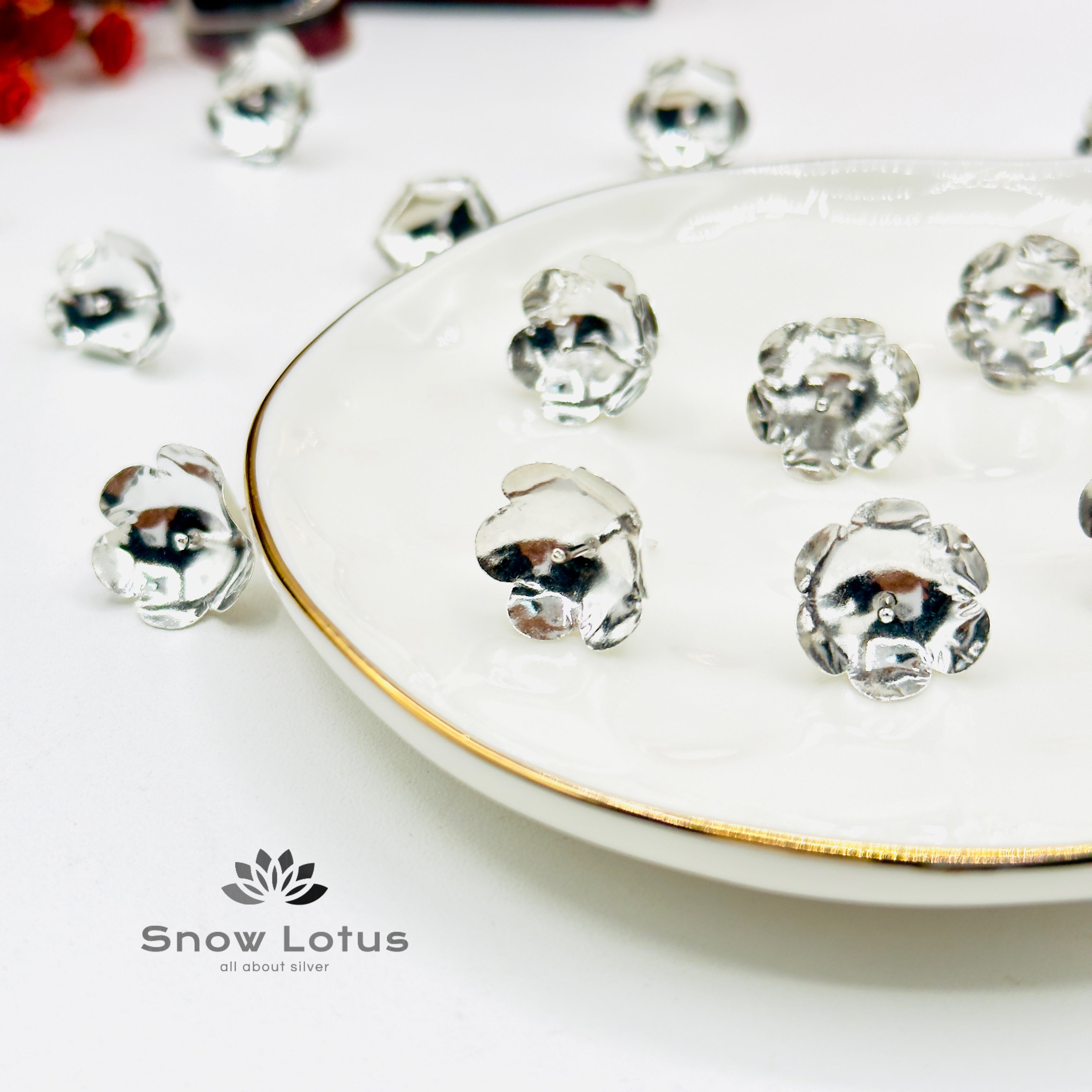 108 Silver Flowers Plain with Bud