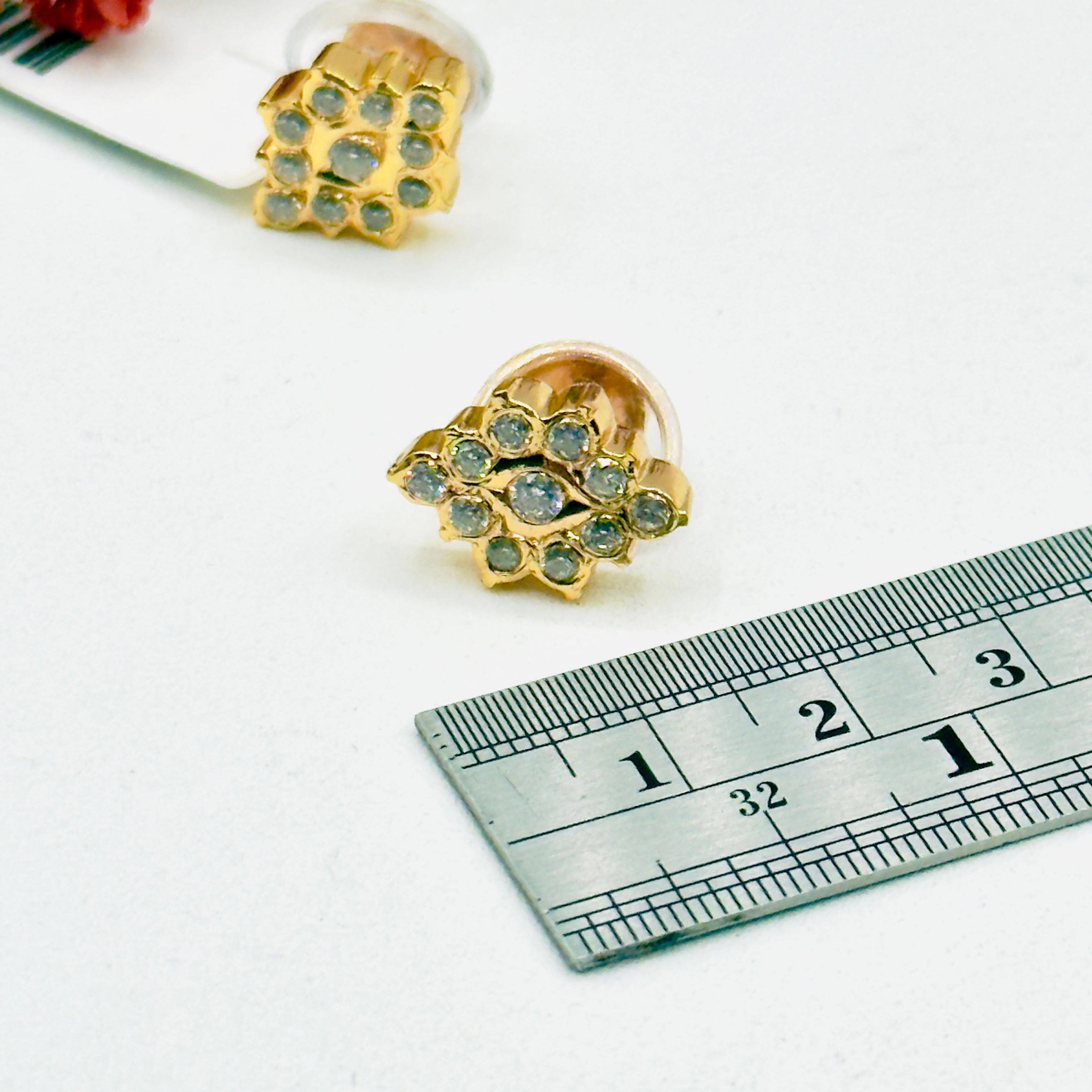 Twinkling White Studs