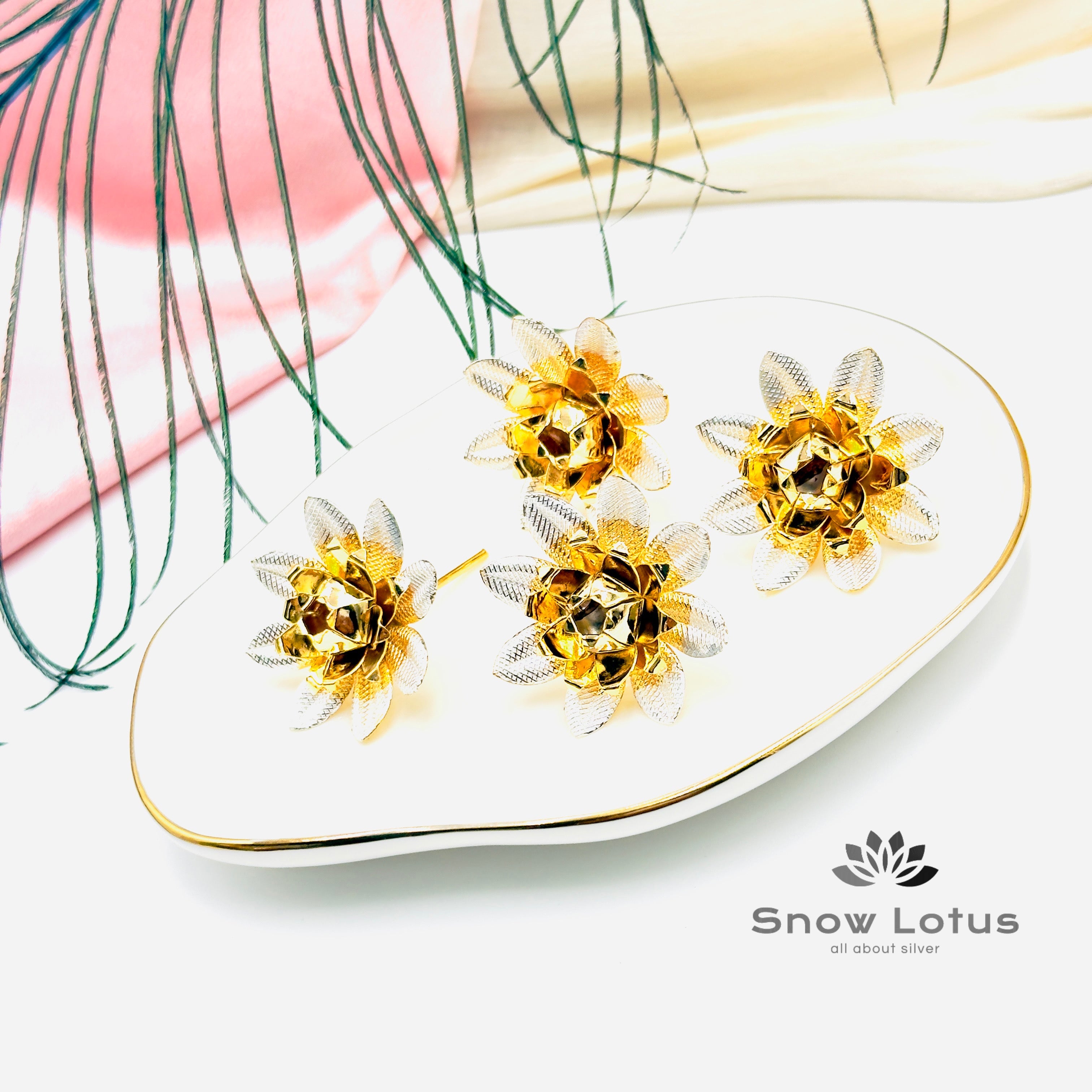 Gold Polish Petal Jasmine