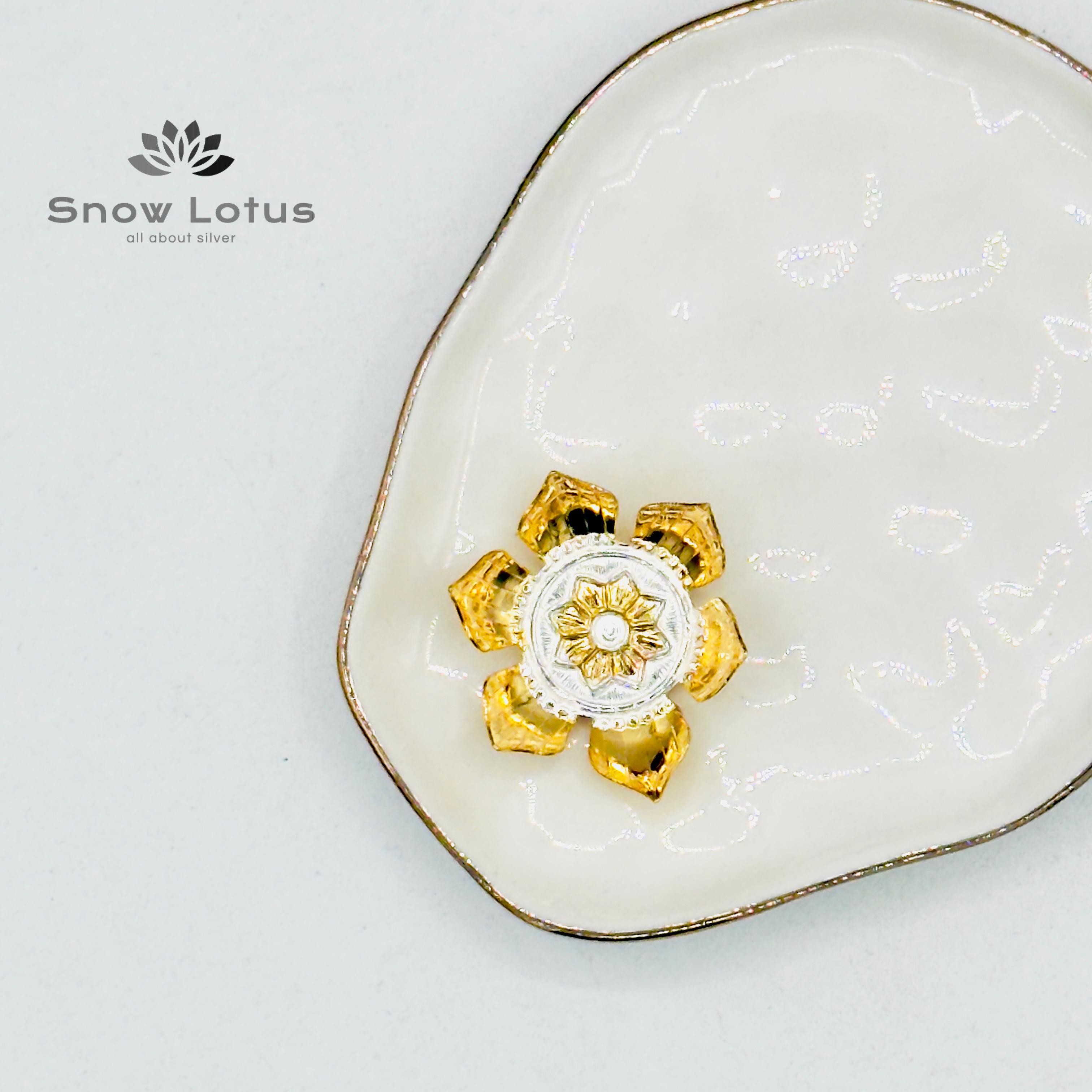 Lotus Peeta (Gold polish)