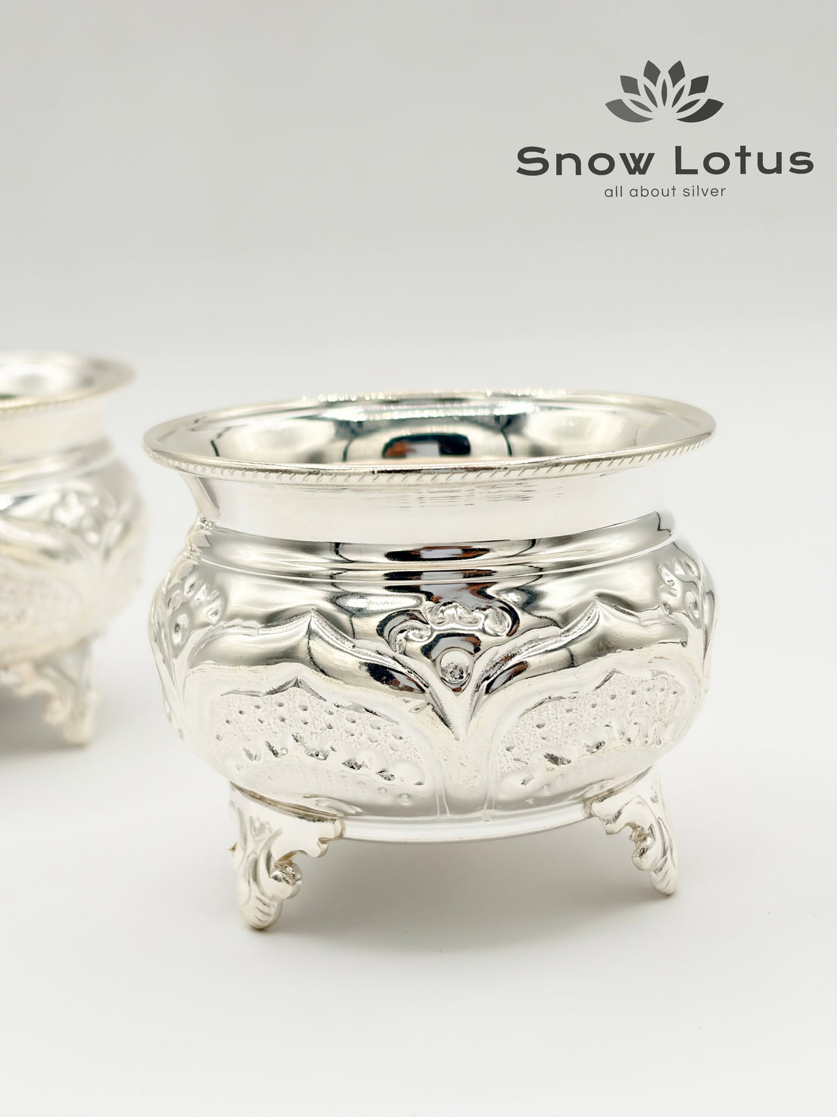 Nakshi HK Bowls M6