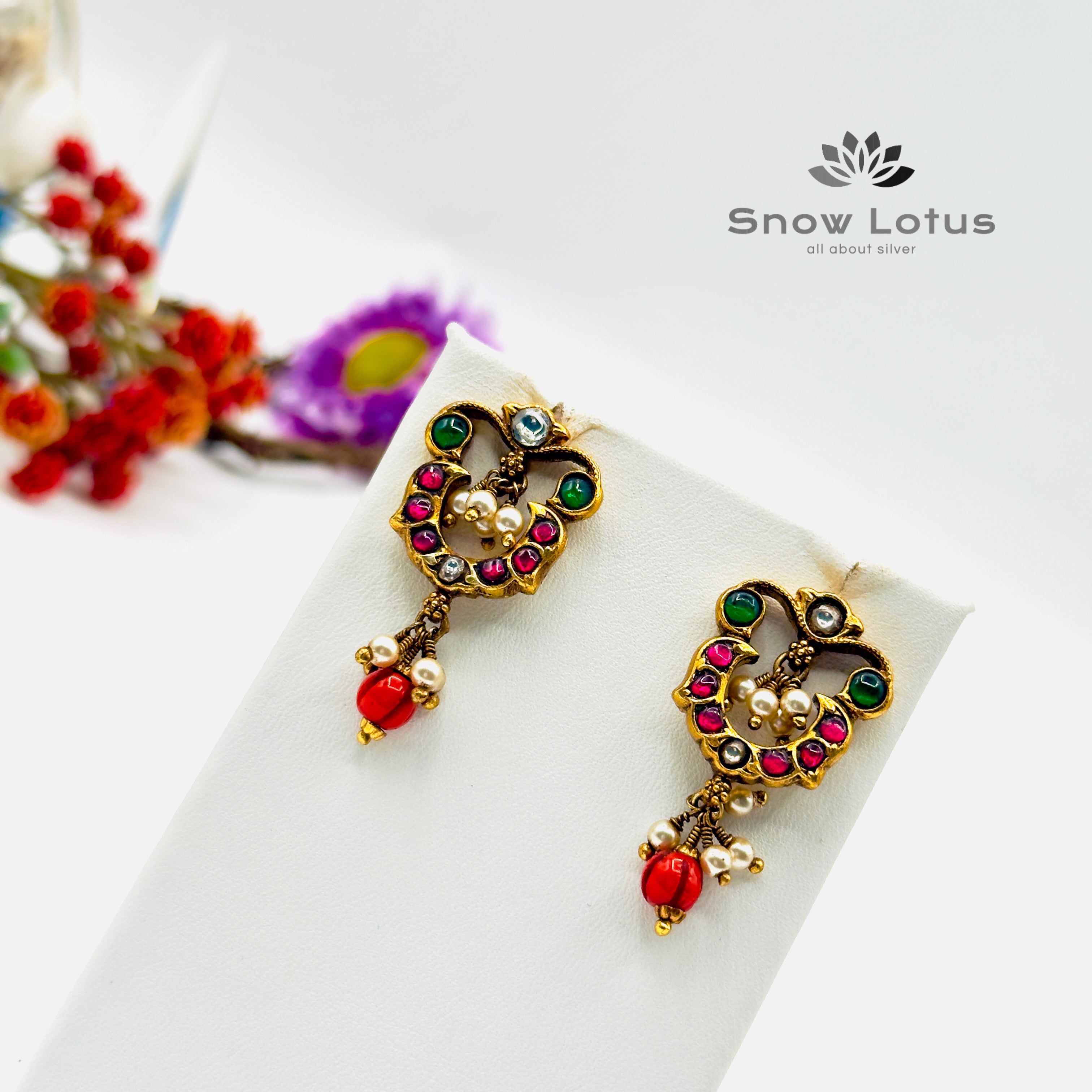 Glorious Kundan Studs