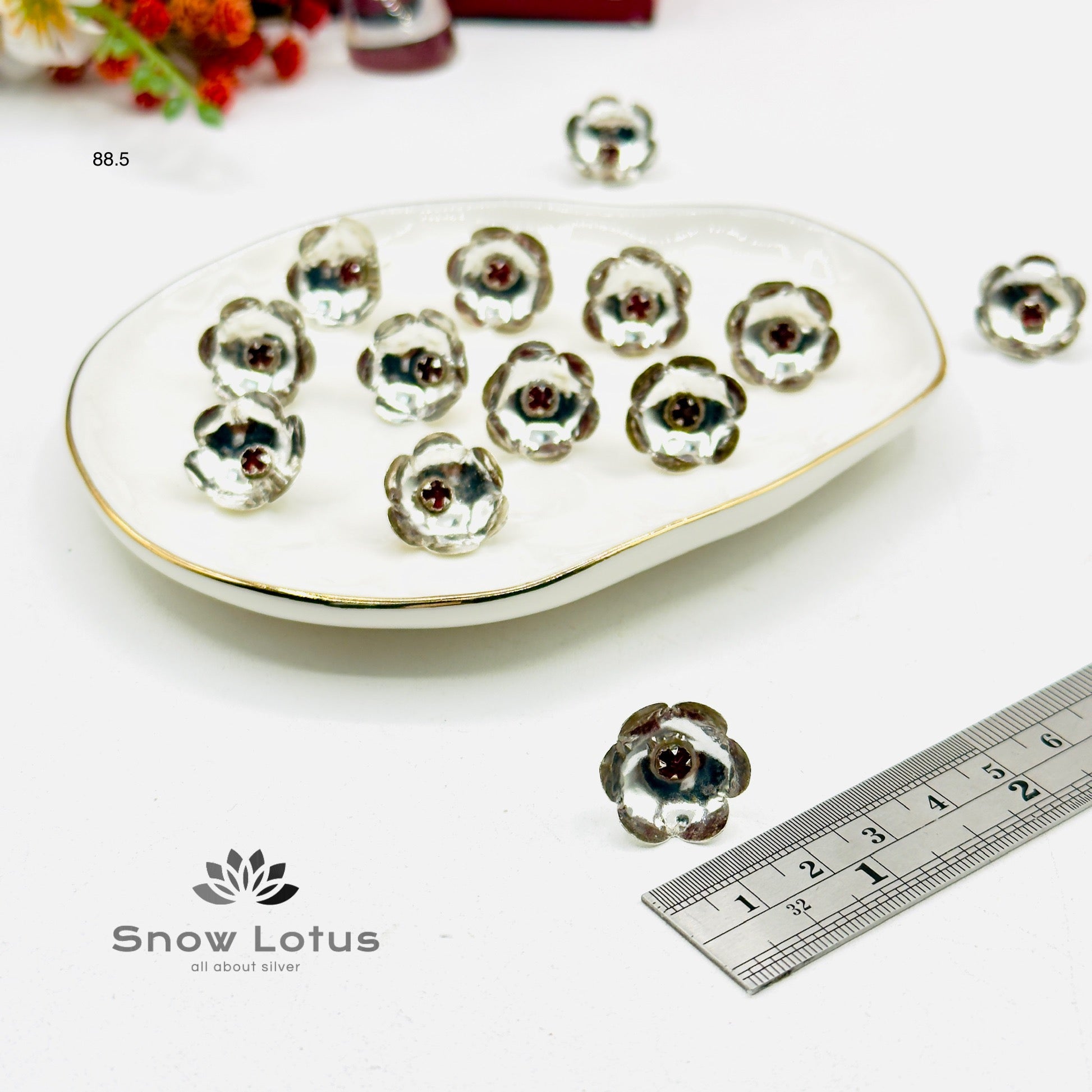 108 Silver Flowers with Red Stone