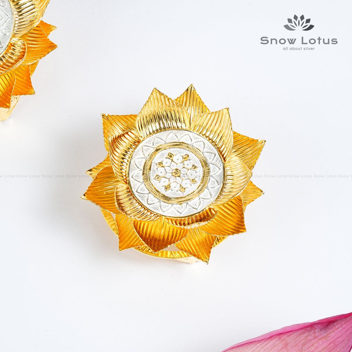 Lotus Flower Peetam