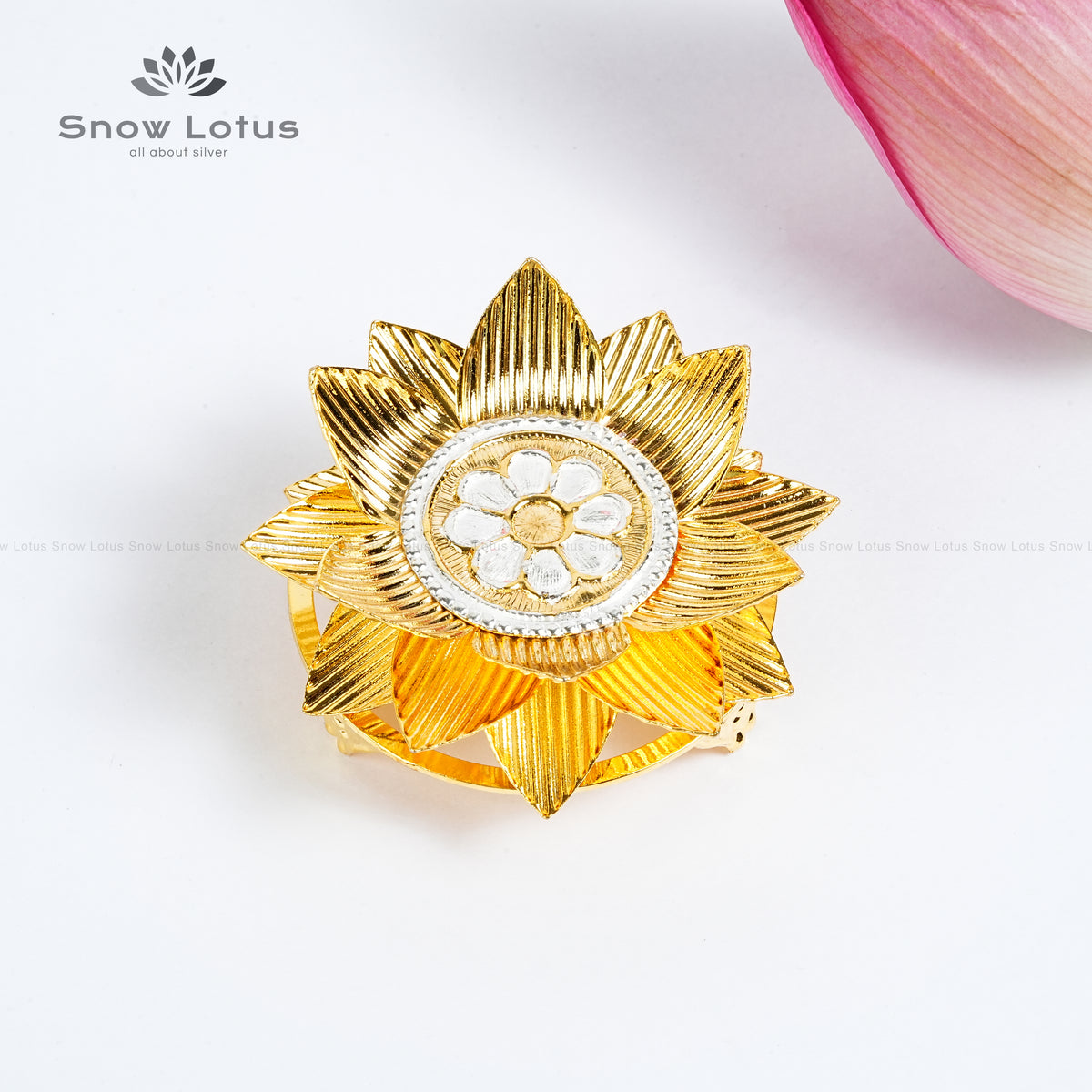 Lotus Flower Peetam