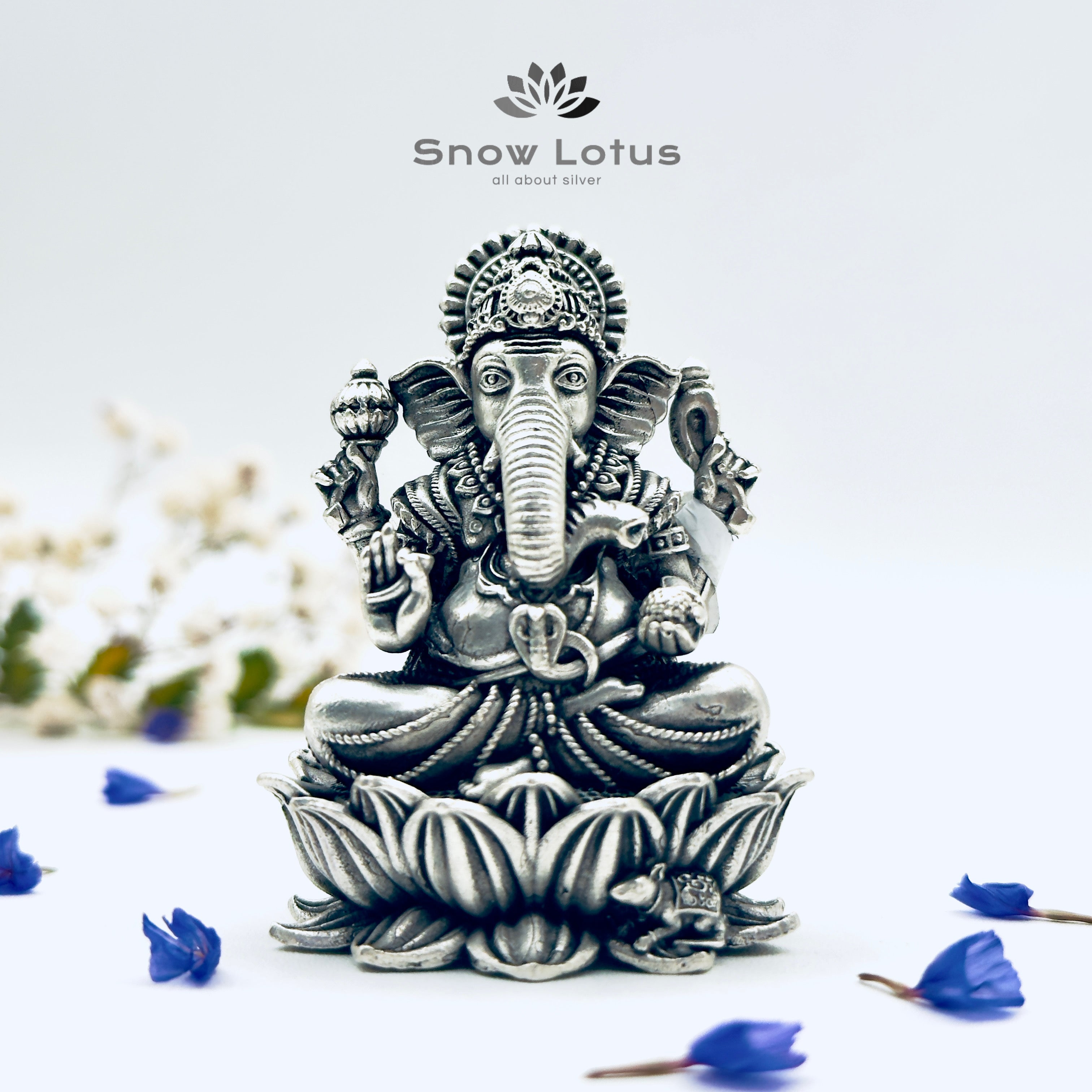 Antique Ganesh with lotus 3D