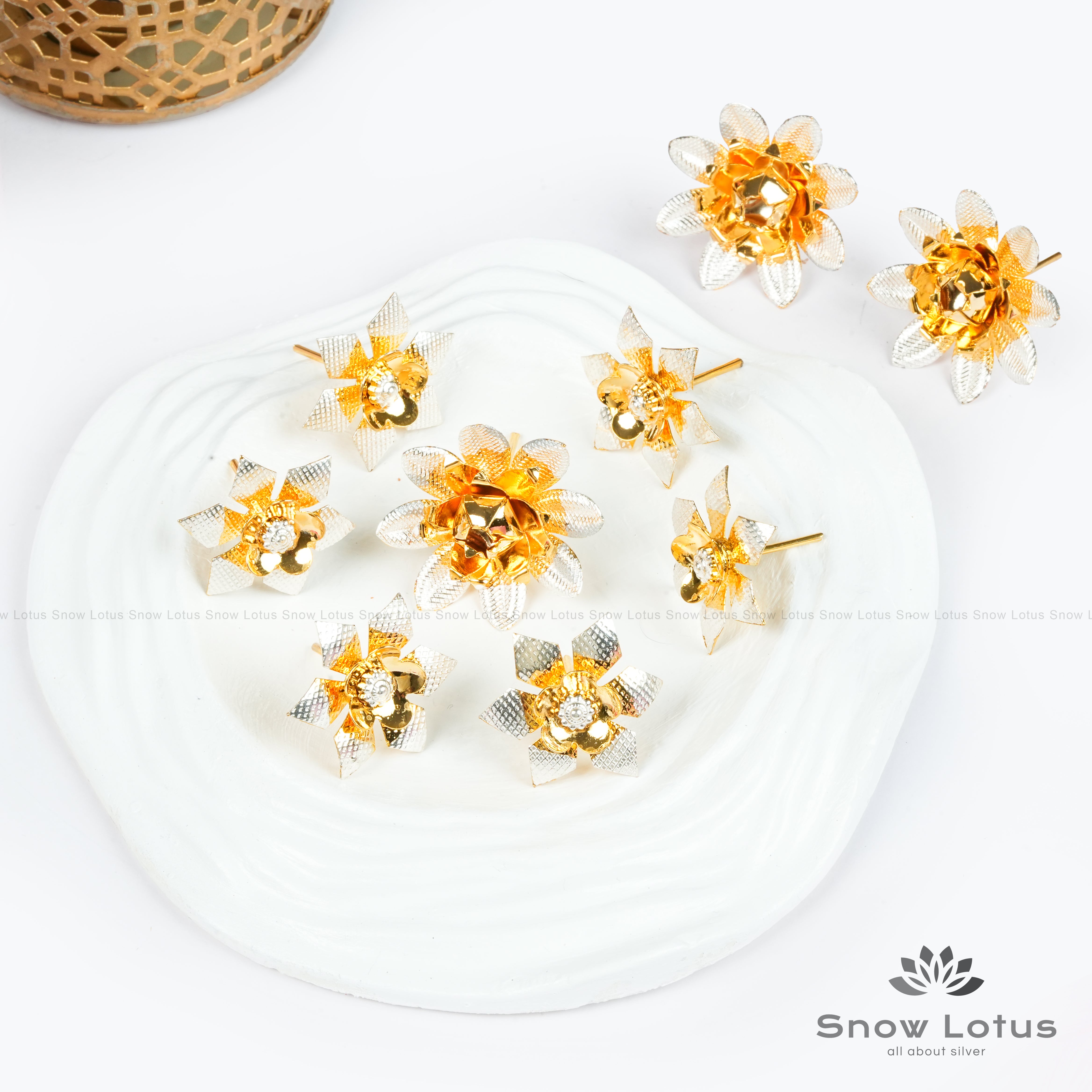 Gold Polish Petal Jasmine