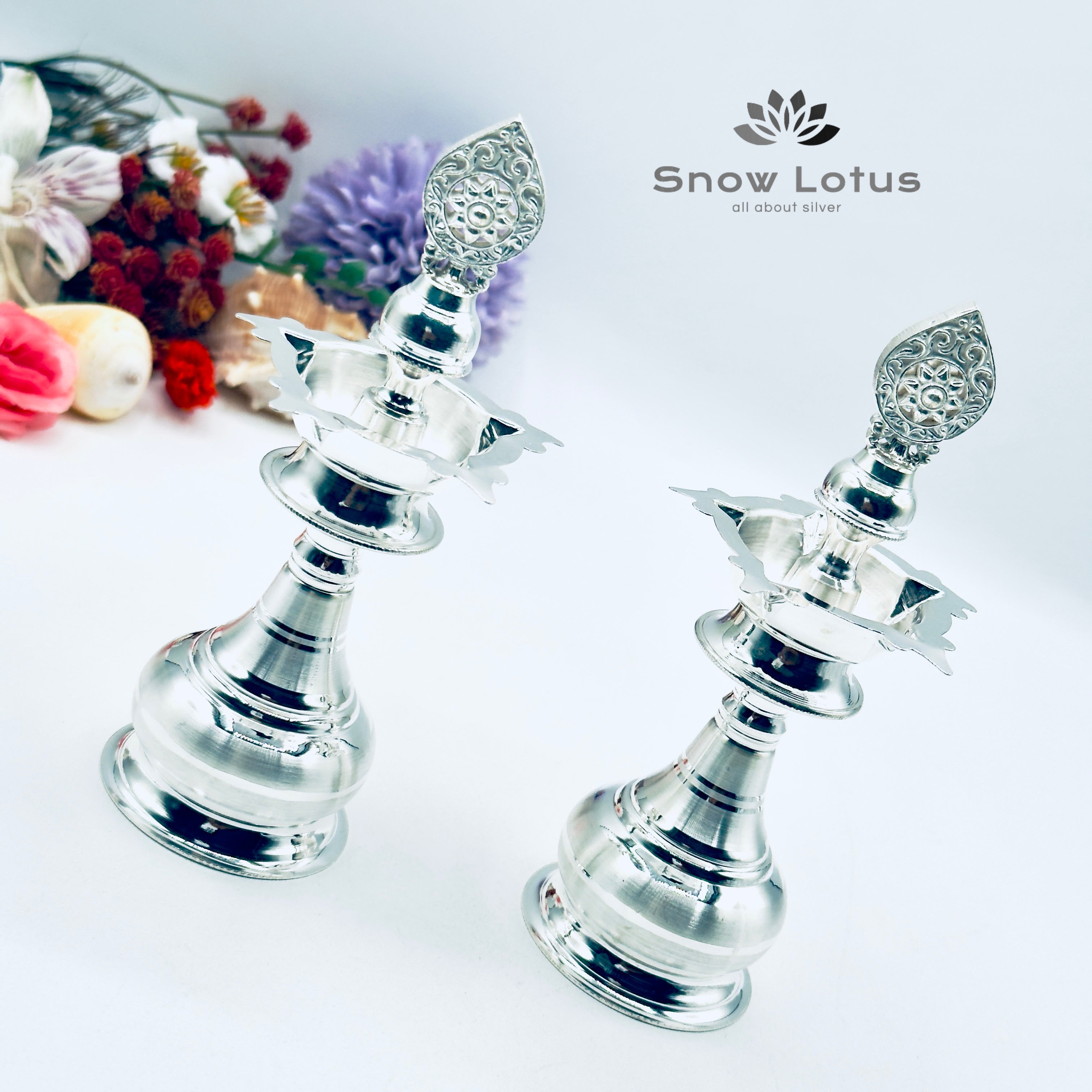 Plain Diyas Soolam Flower