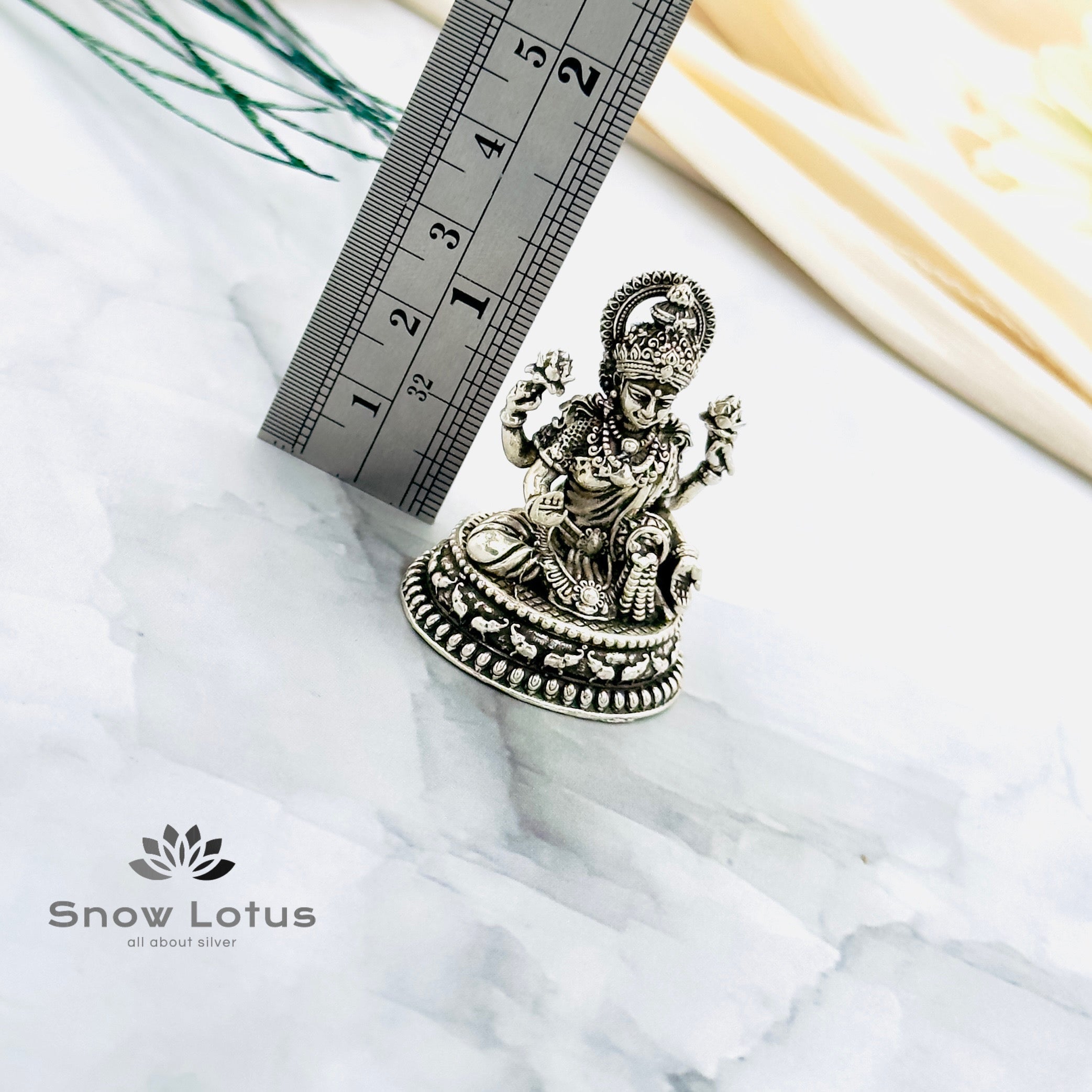 Antique Lakshmi Devi with elephant base 3D