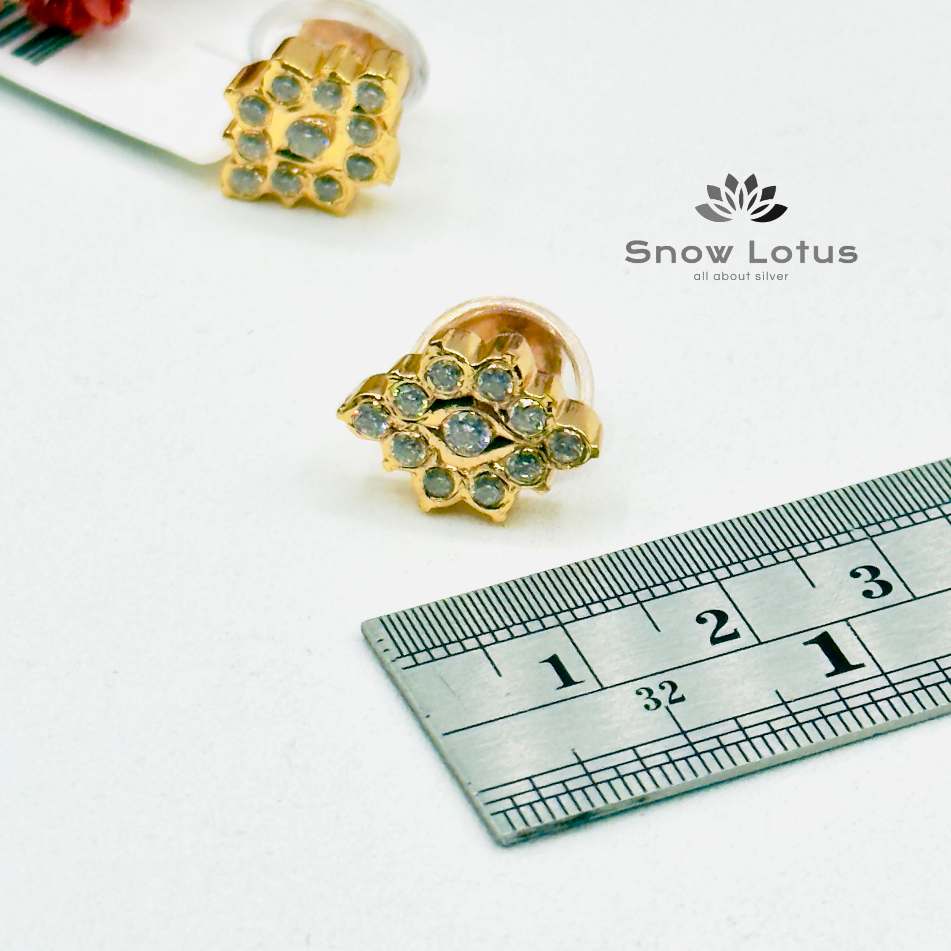 Twinkling White Studs