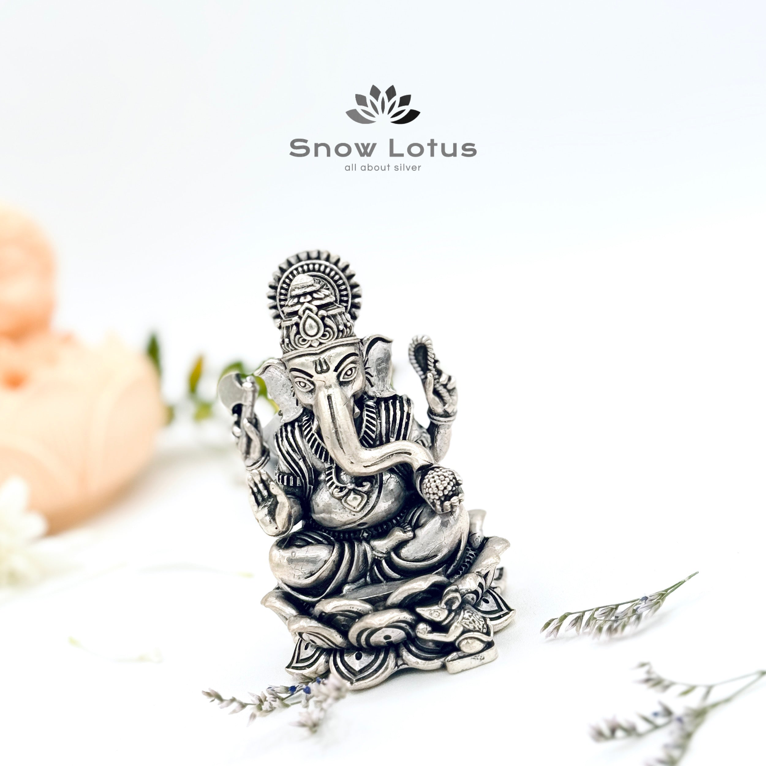 Antique Ganesh with lotus 3D