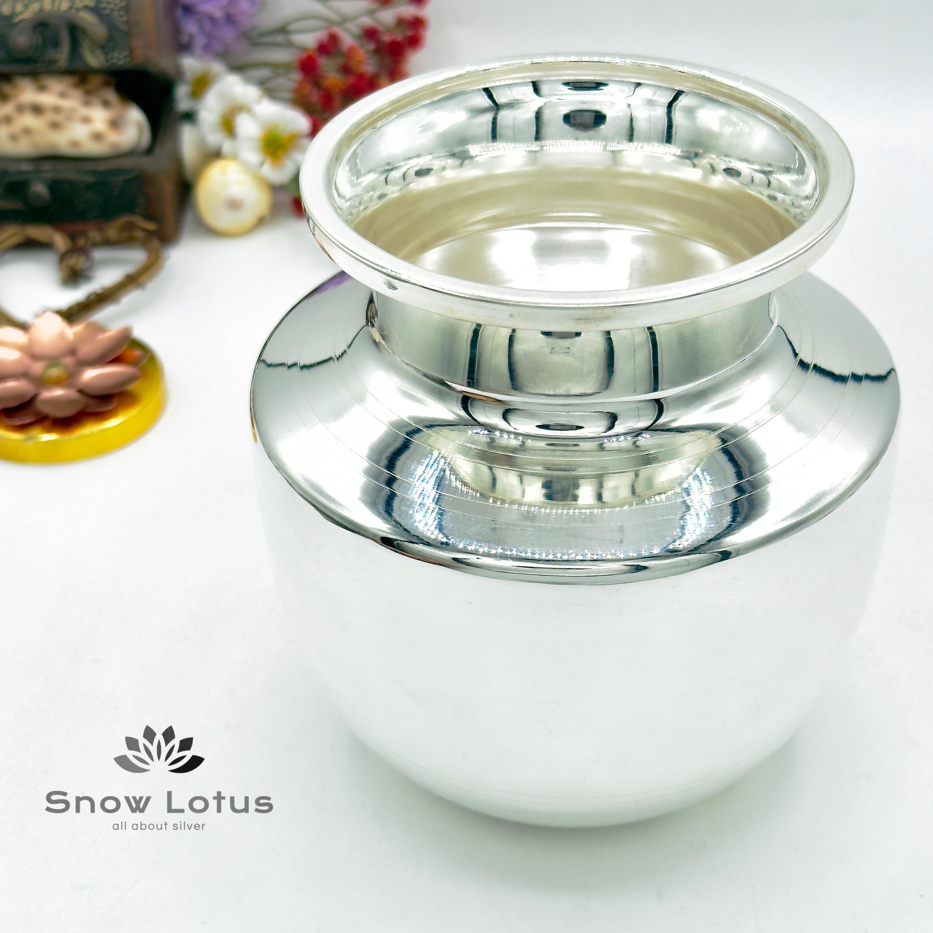 Silver plain chembu/Kalash
