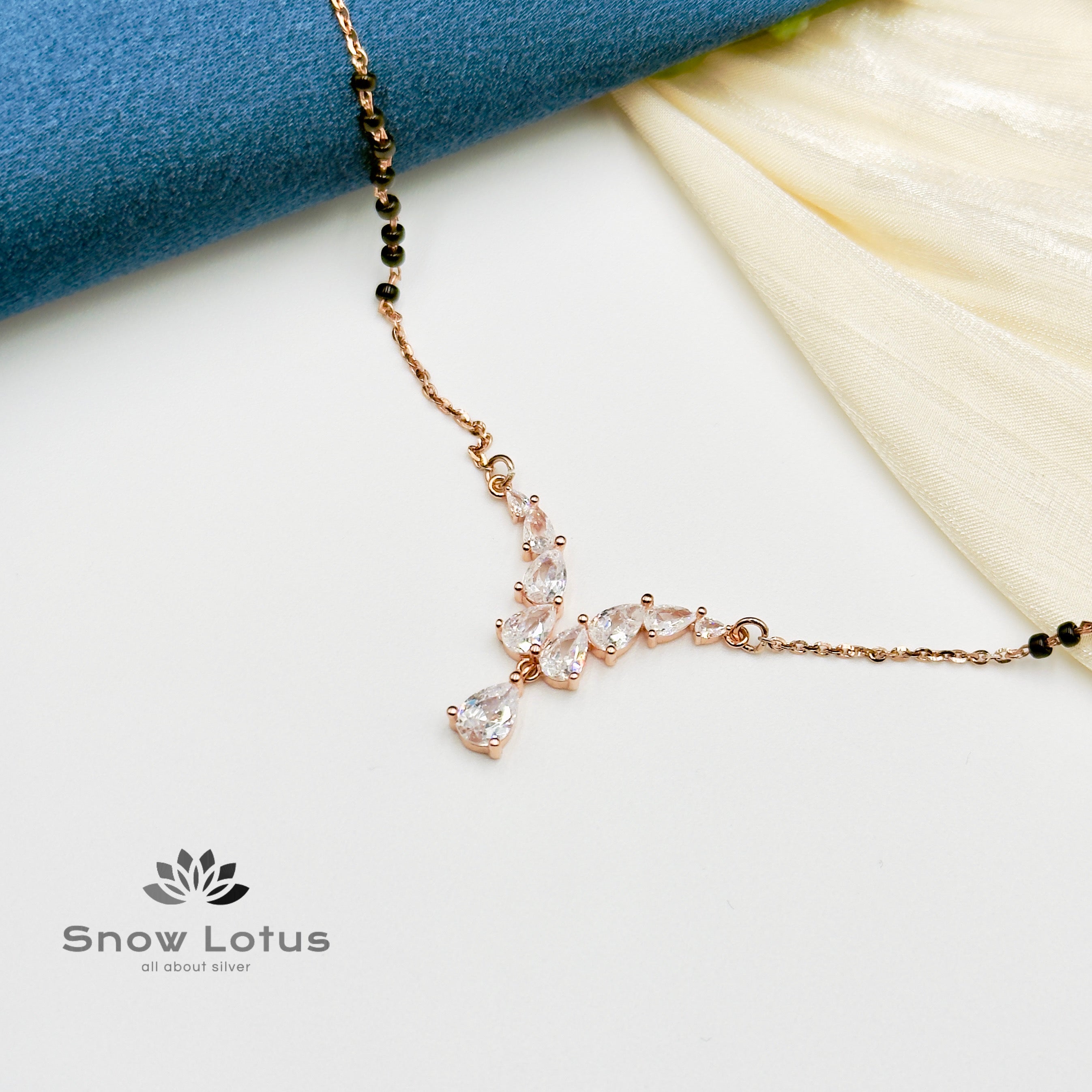 Pretty Florel Mangalsutra