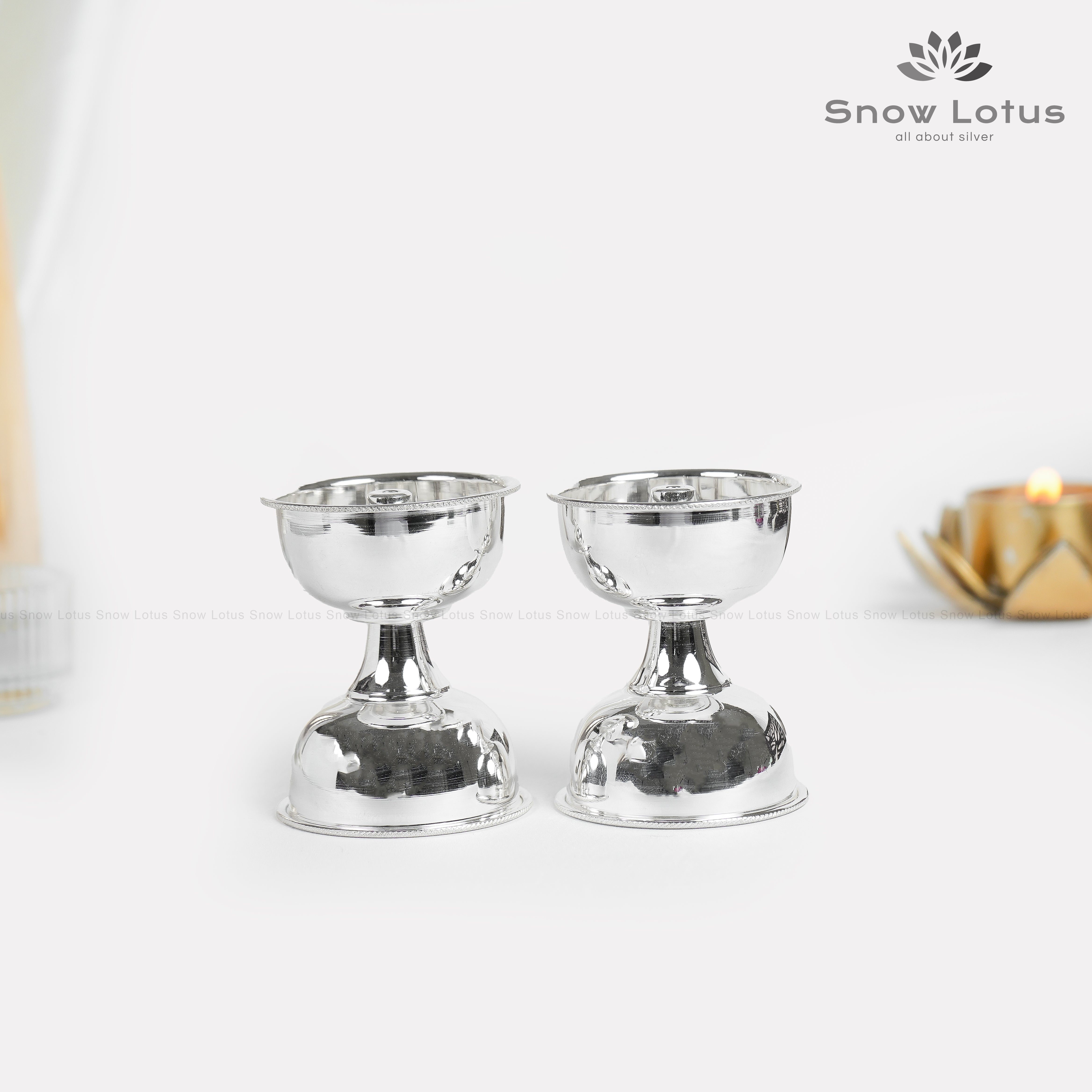 Akhanda Diyas