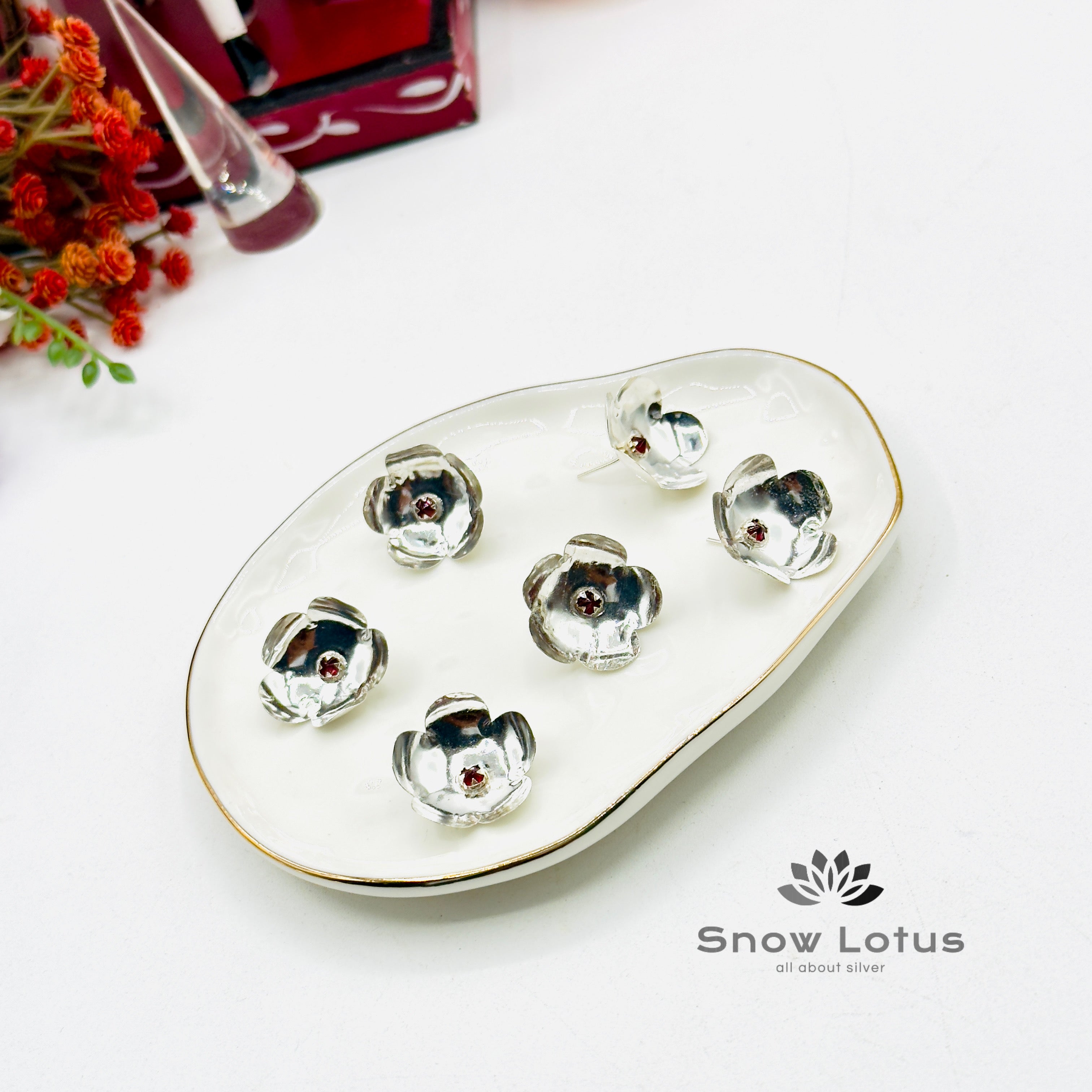 108 Silver Flowers with Red Stone