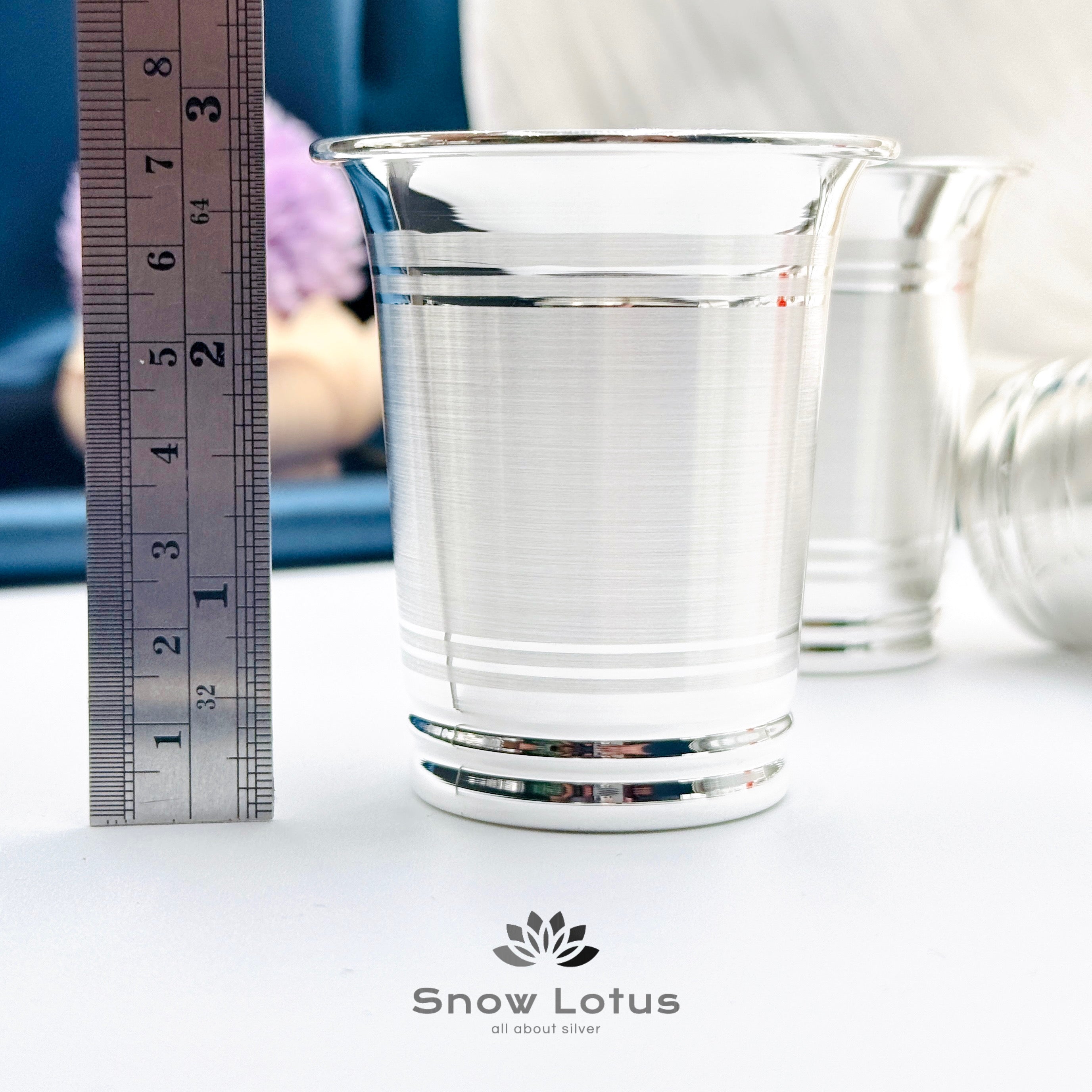 Plain glasses Self Lines