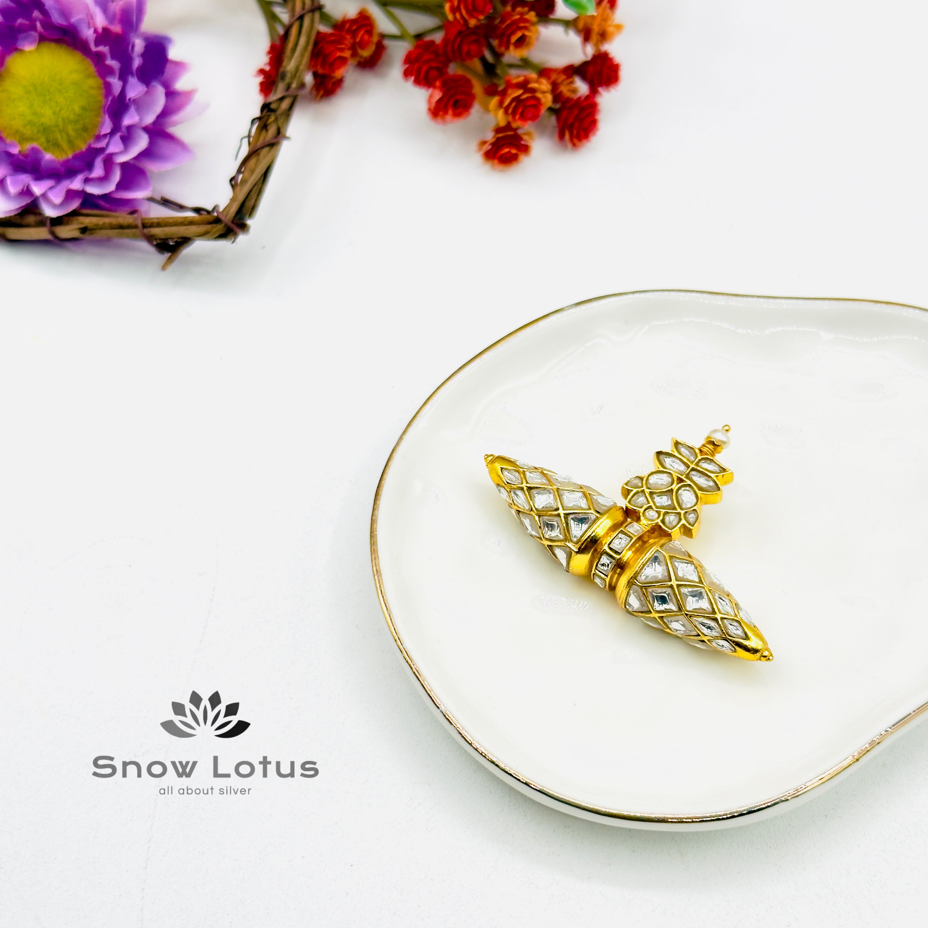 Antique White Kundan Pendant