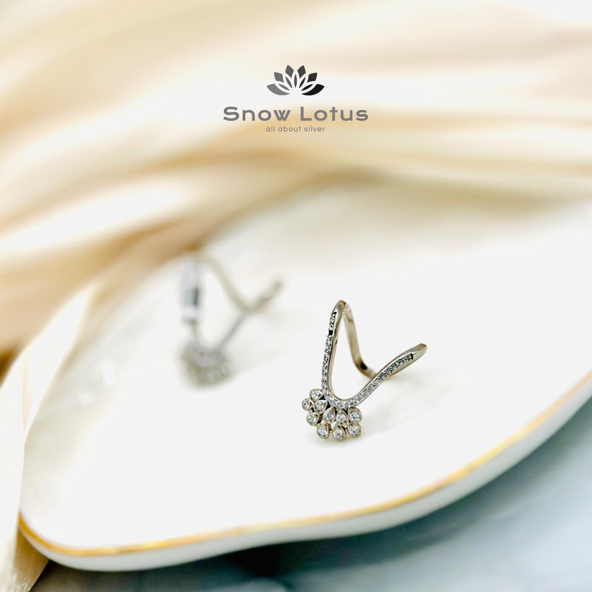 Vanki Toerings Come Finger Ring M2