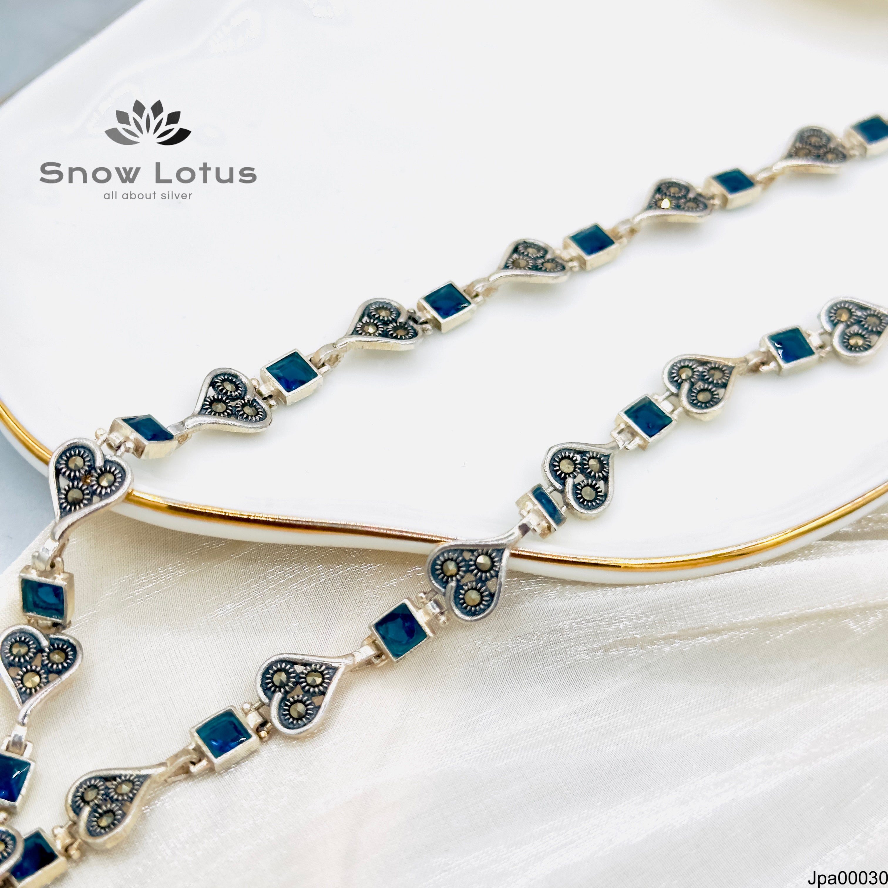 Antic Marcasite Blue Spade payals