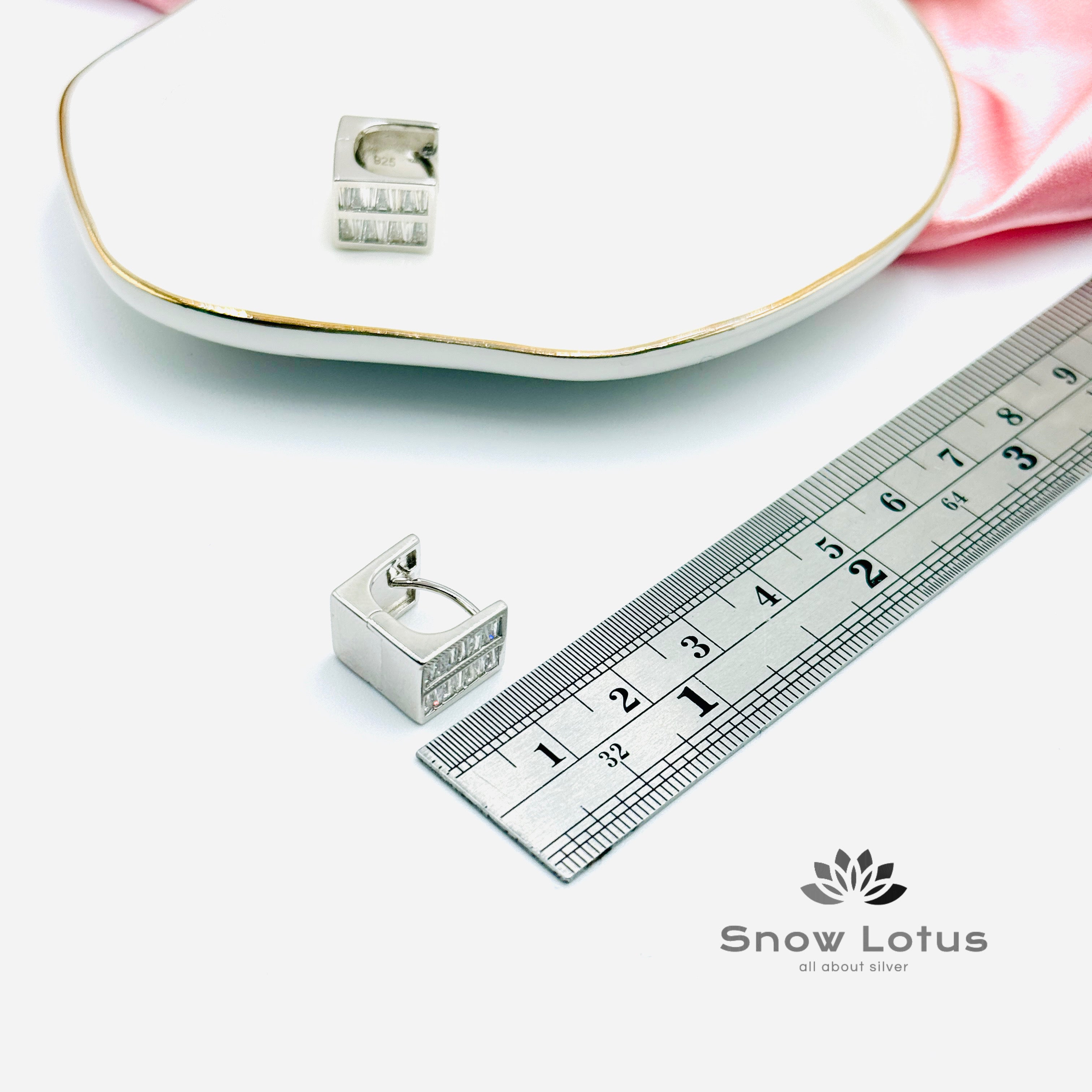Classic Sparkling Studs